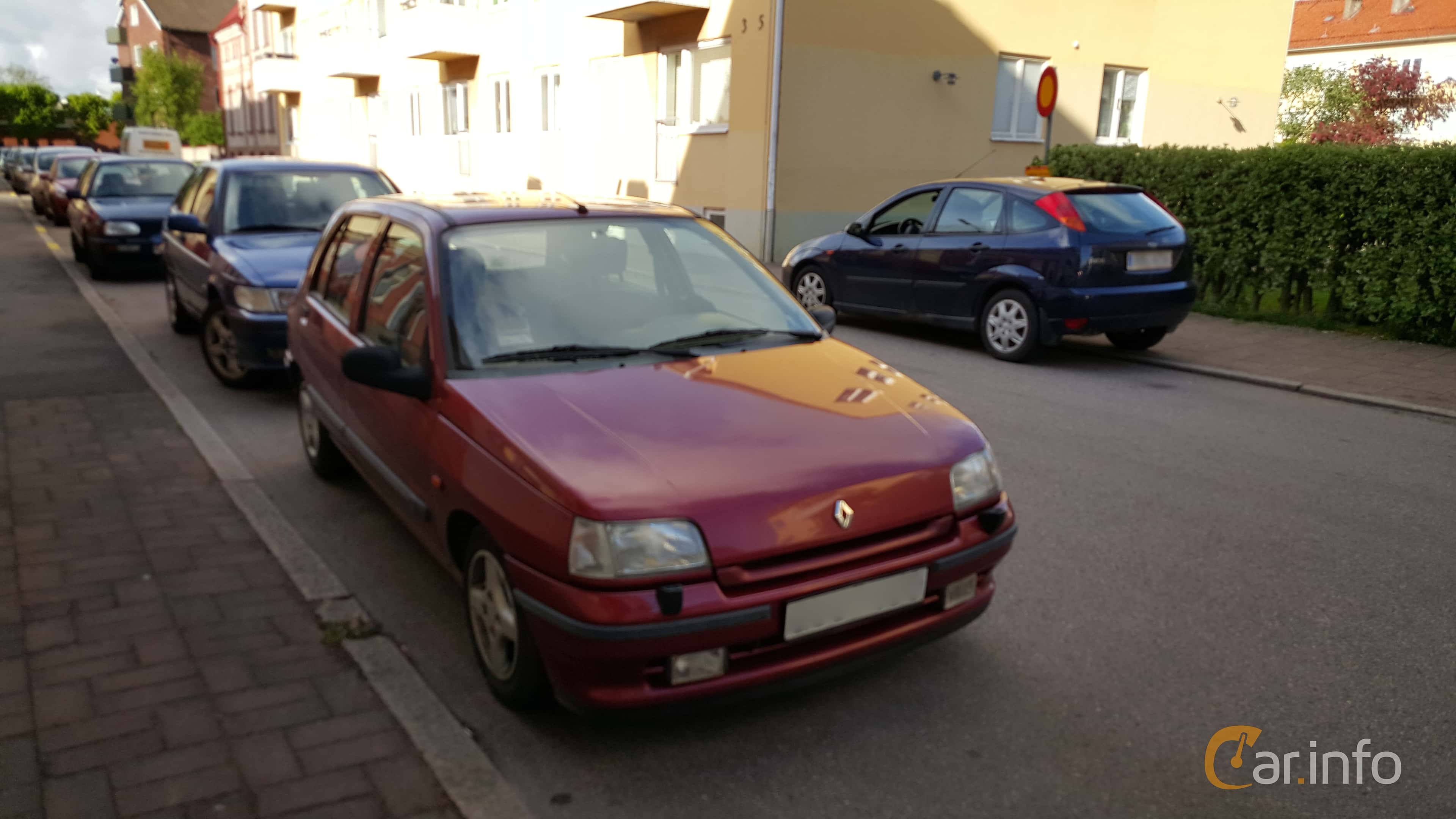 Renault Clio 5-door Hatchback 1.4 Automatic, 79hp, 1998