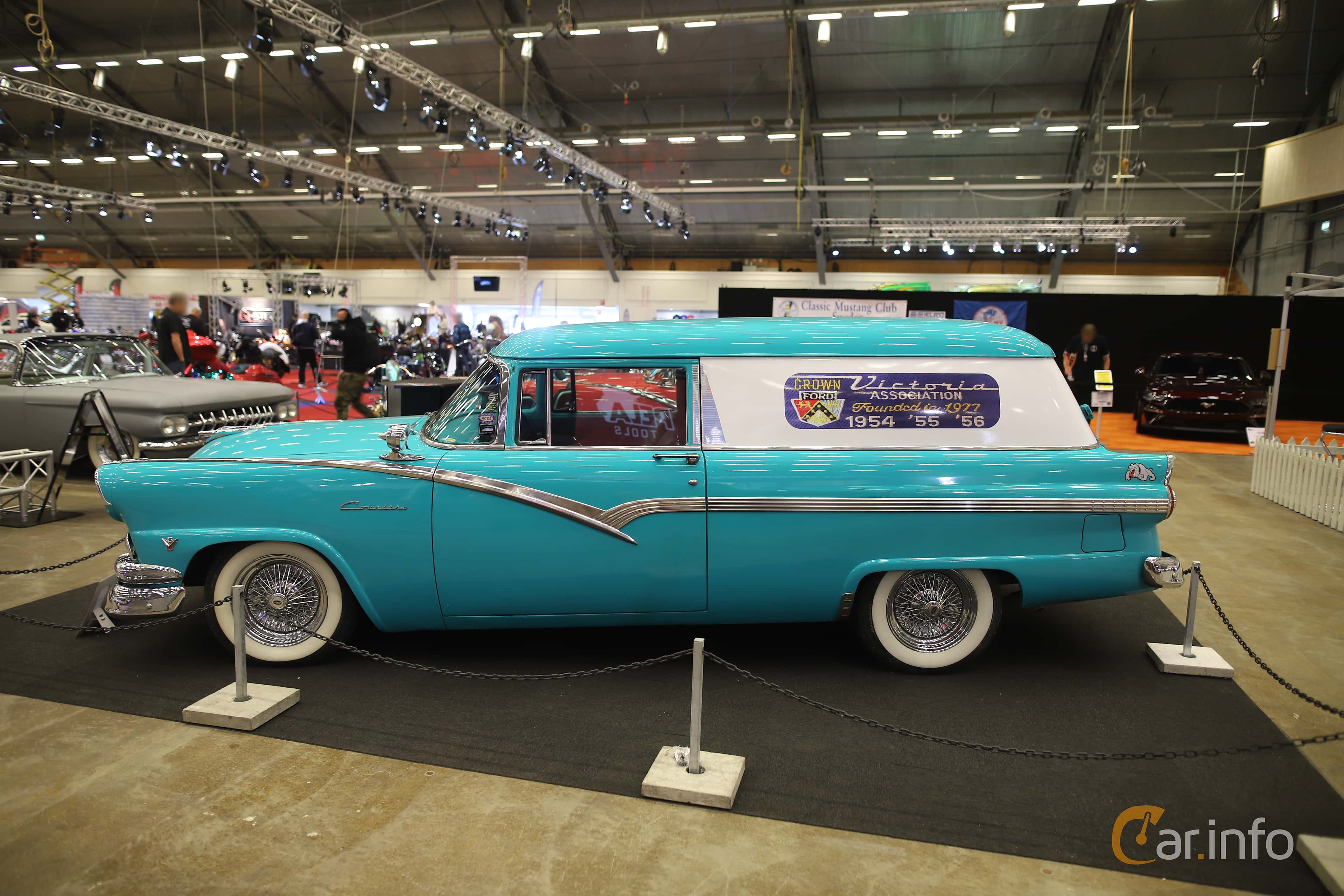 Ford Courier 4.5 V8 Manual, 175hp, 1956