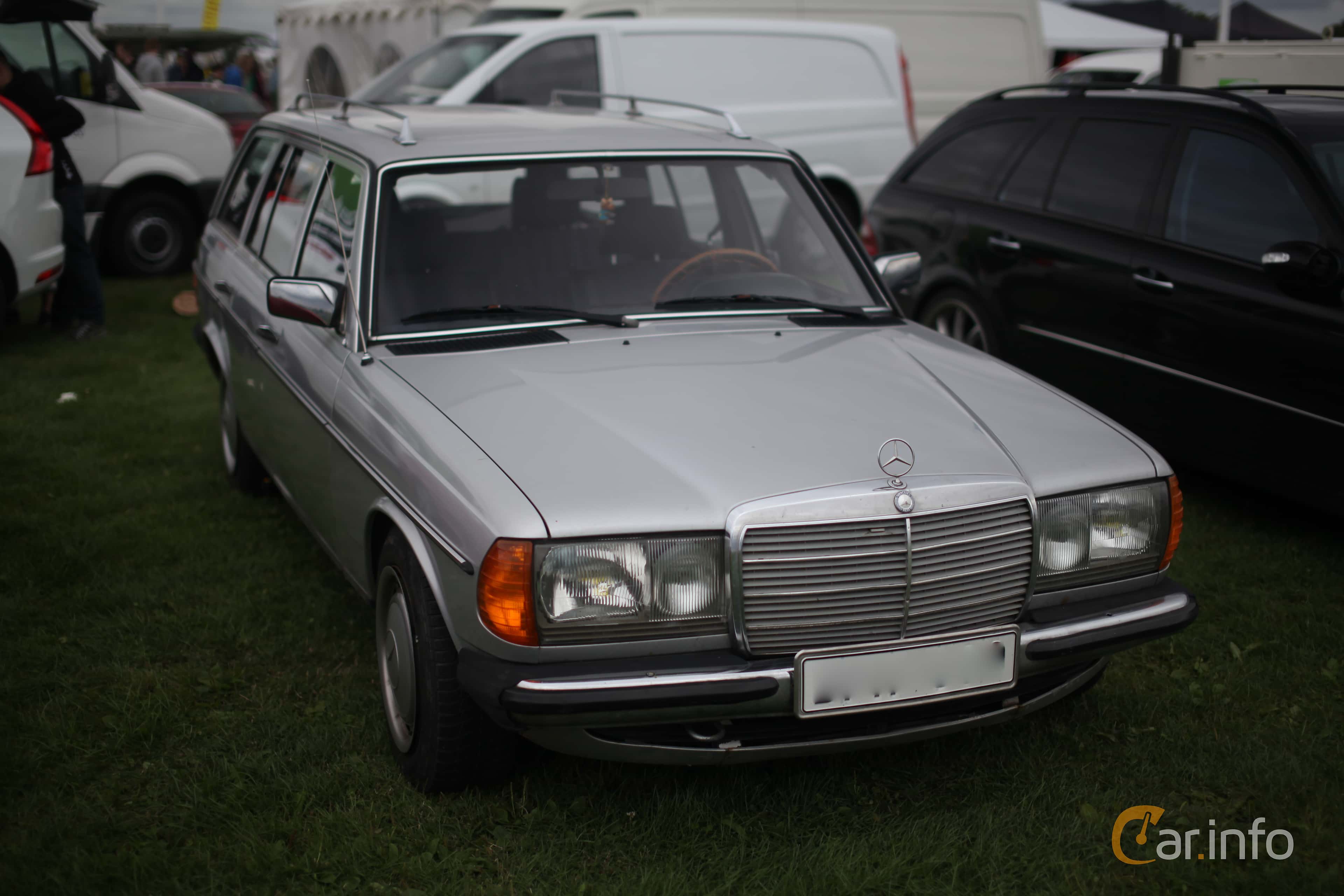 Mercedes-Benz 300 TD  Manual, 88hp, 1983