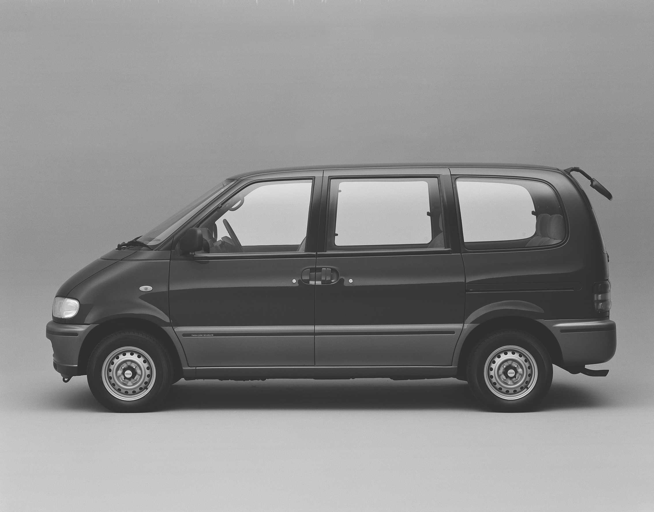 Nissan Serena 1.6 Manual, 95hp, 2002