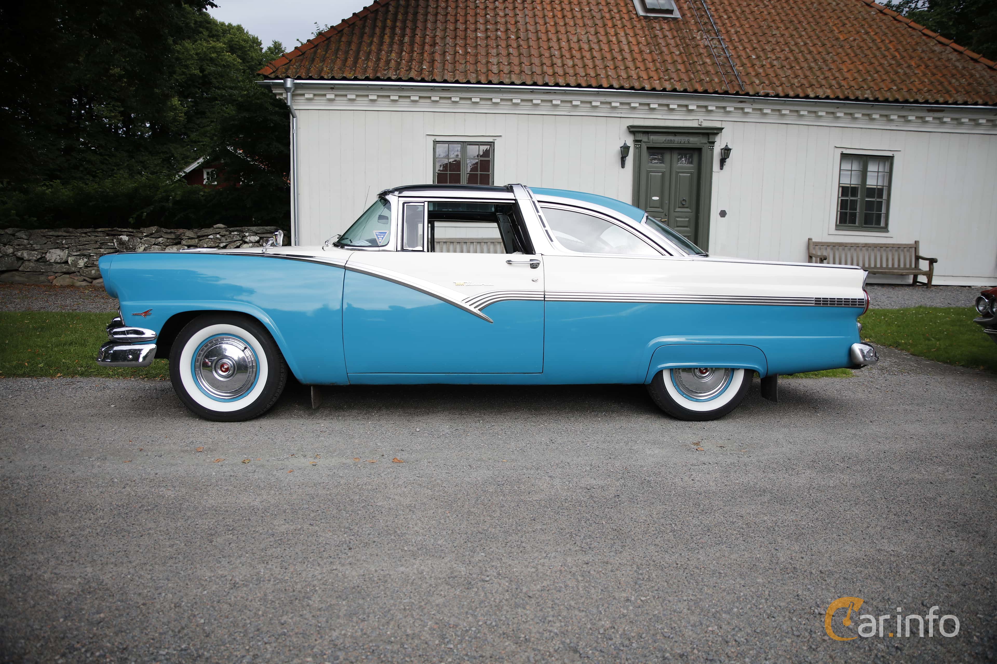 Ford Fairlane Crown Victoria Skyliner 1st Generation 4.8 V8