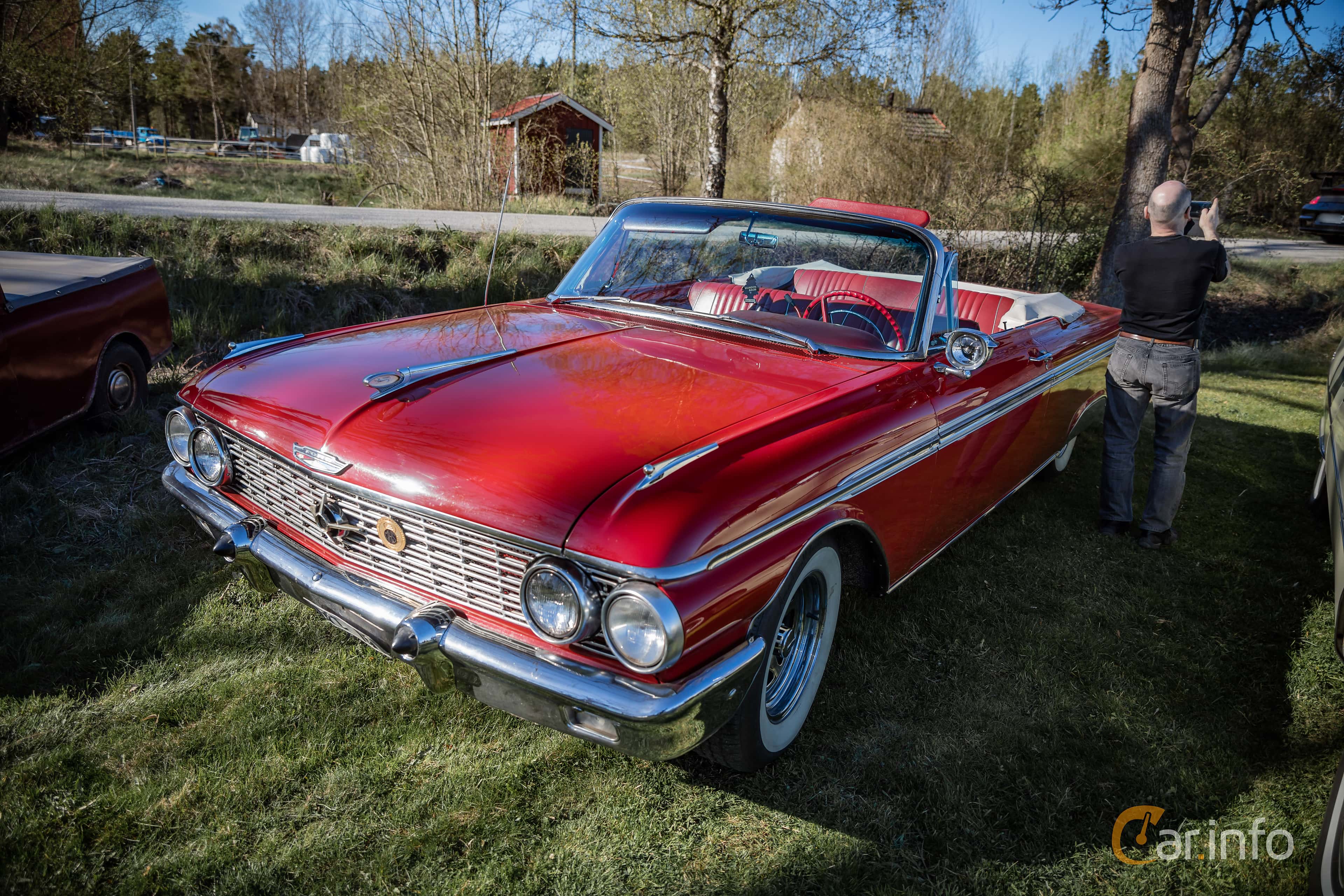 Ford Galaxie 500/XL Sunliner