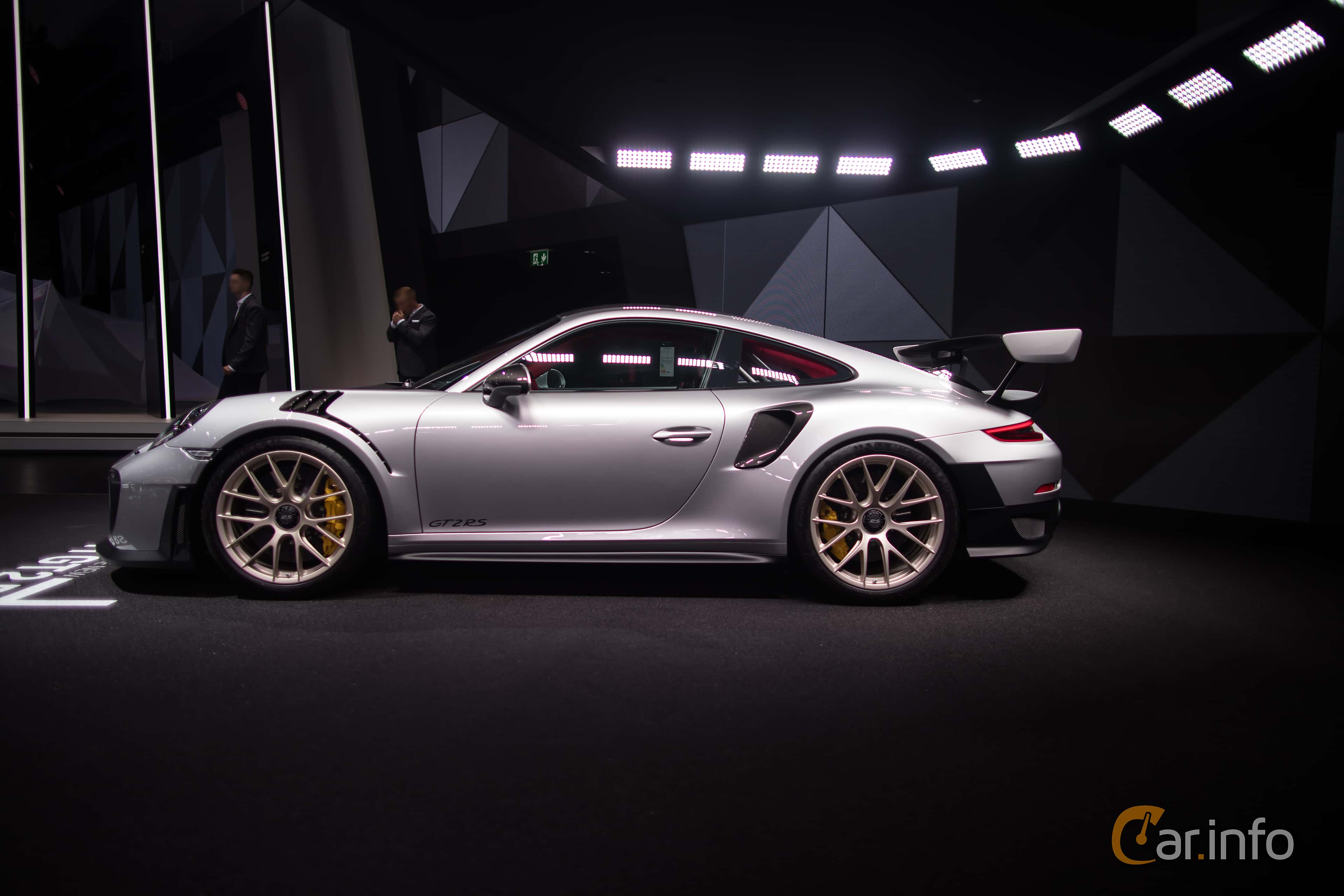 Porsche 911 GT2 RS  PDK, 700hp, 2019
