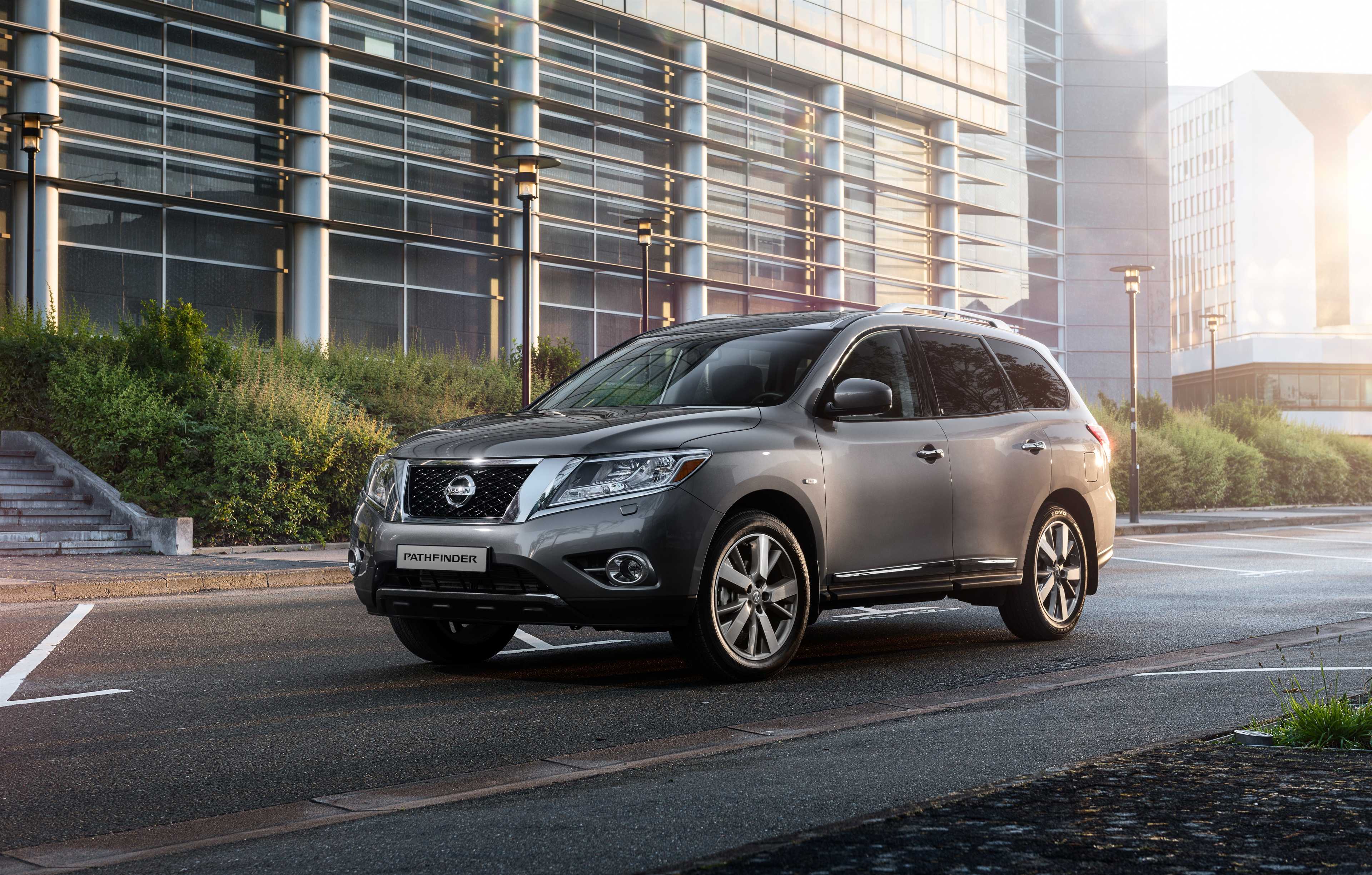 Nissan Pathfinder 2.5 XTRONIC-CVT, 253hp, 2016