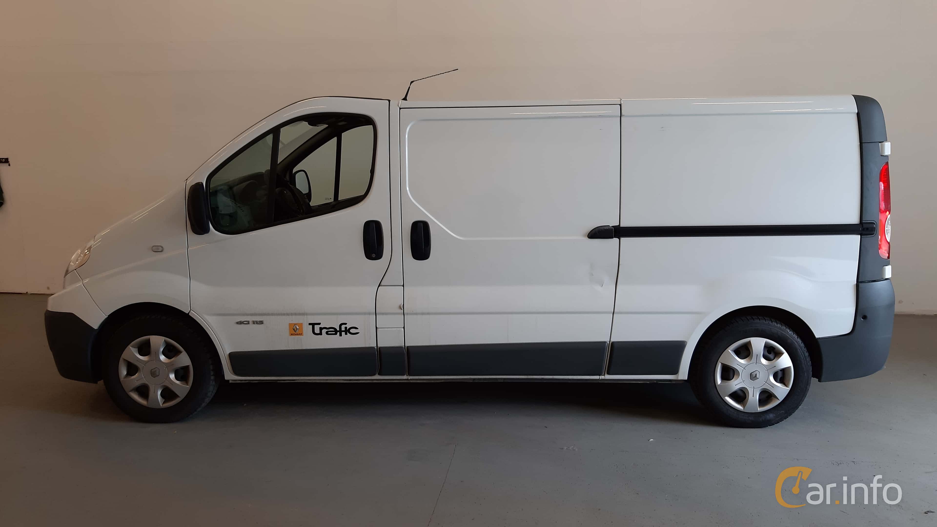 Renault Trafic Van generation II Phase II 2.0 dCi Quickshift, 6-speed