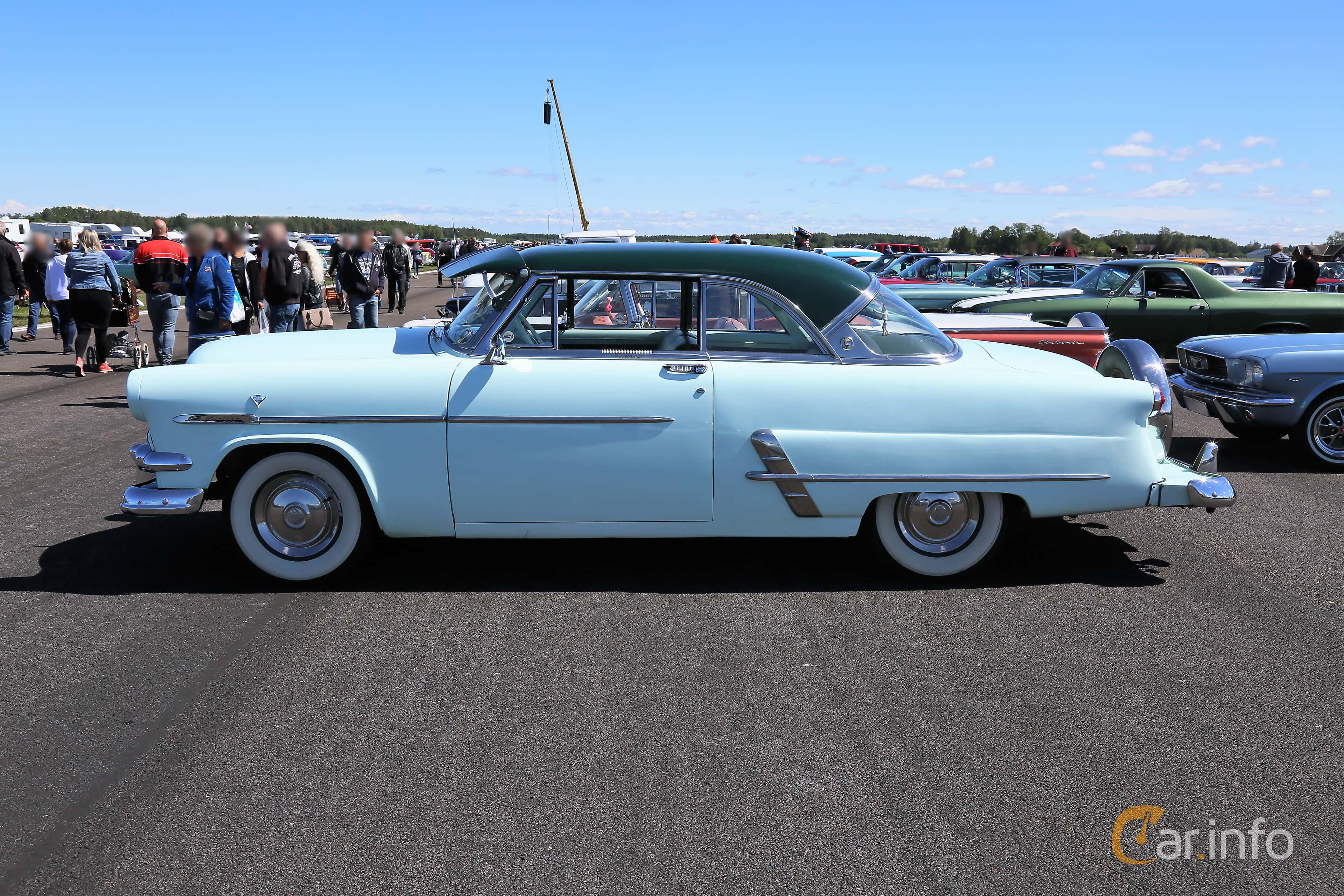 Ford Crestline Victoria 3.9 V8 Manual, 112hp, 1953