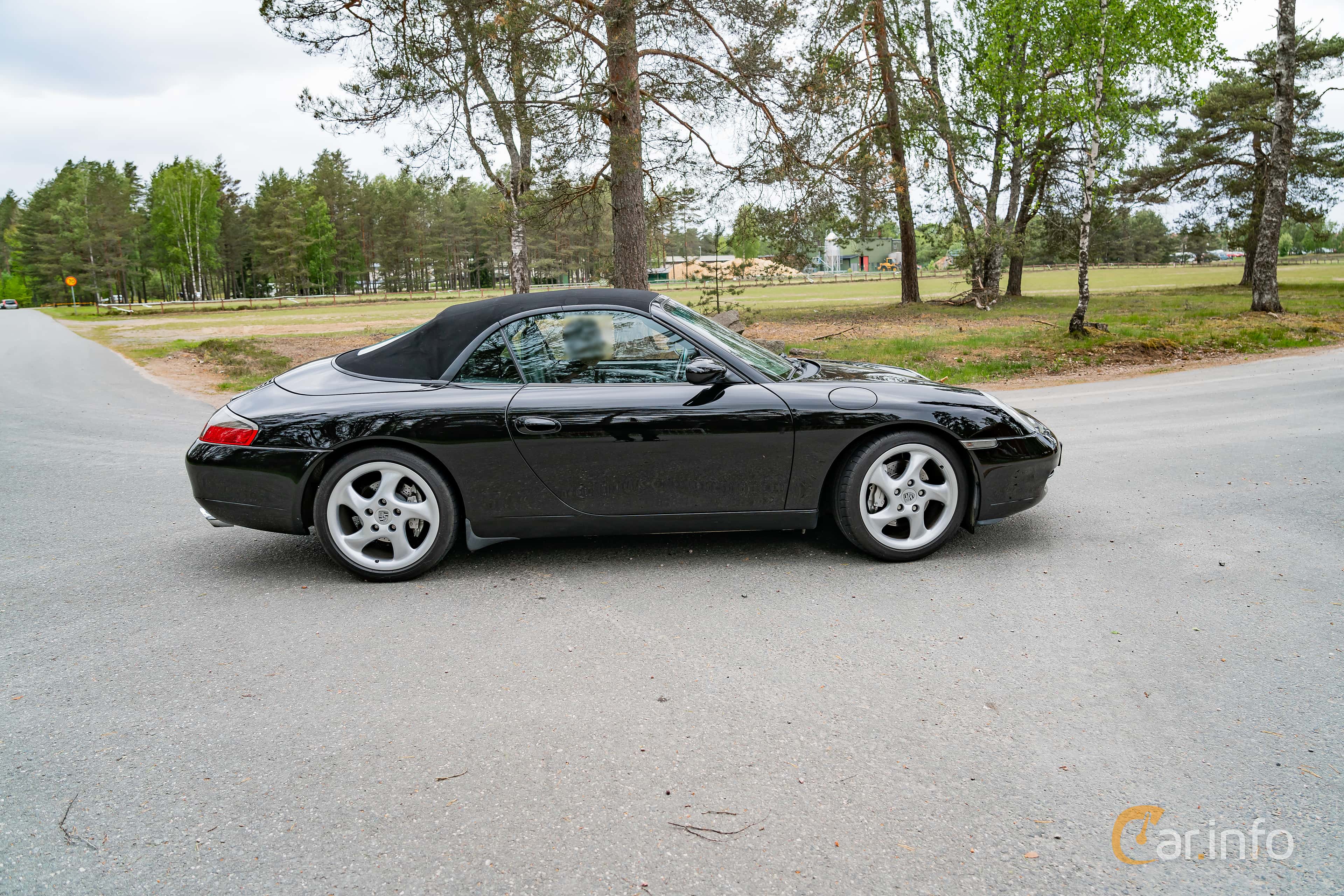 Porsche 911 Carrera 4 Cabriolet  300hp, 1998