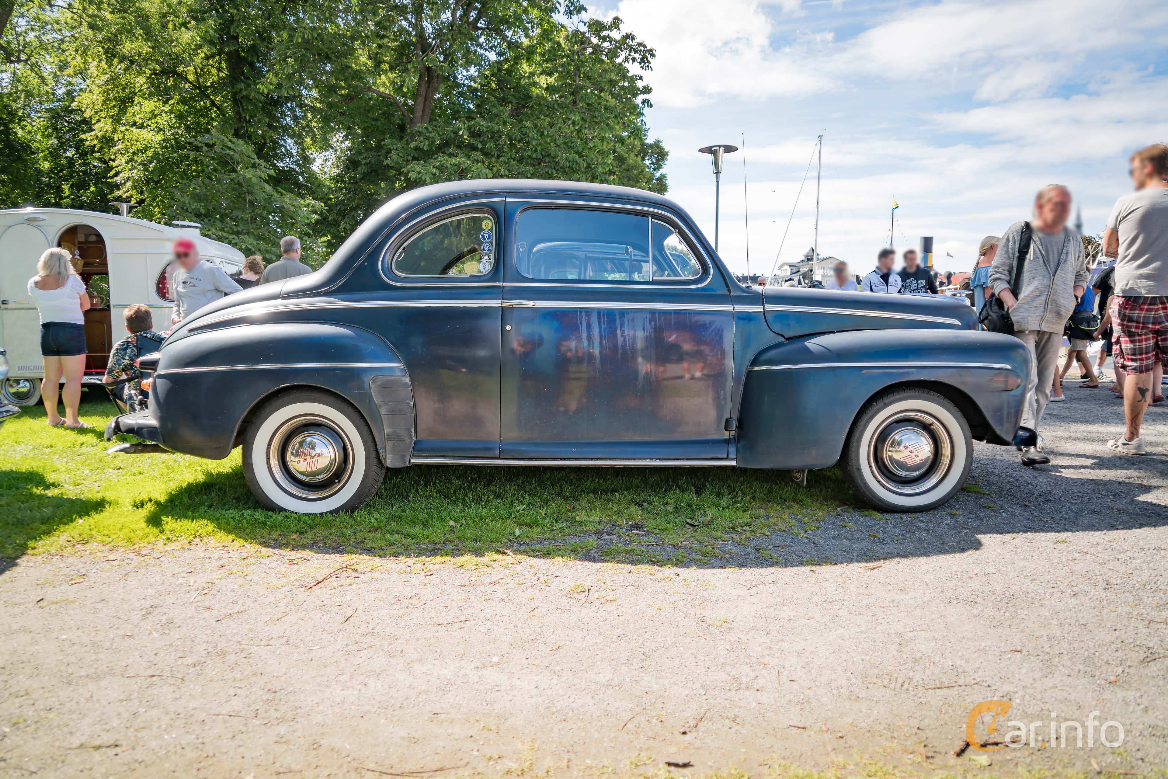 Ford Super Deluxe Sedan Coupé 3.9 V8 Manual, 102hp, 1946