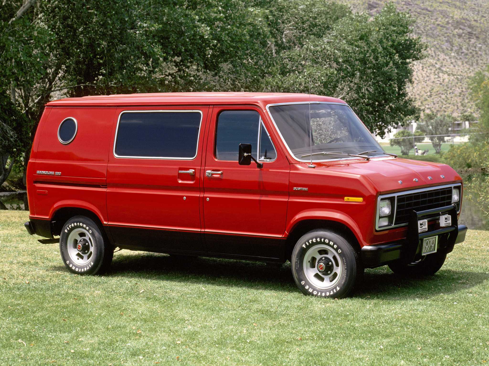 Ford Econoline E-100 Conversion Van 5.8 V8 SelectShift, 152hp, 1982