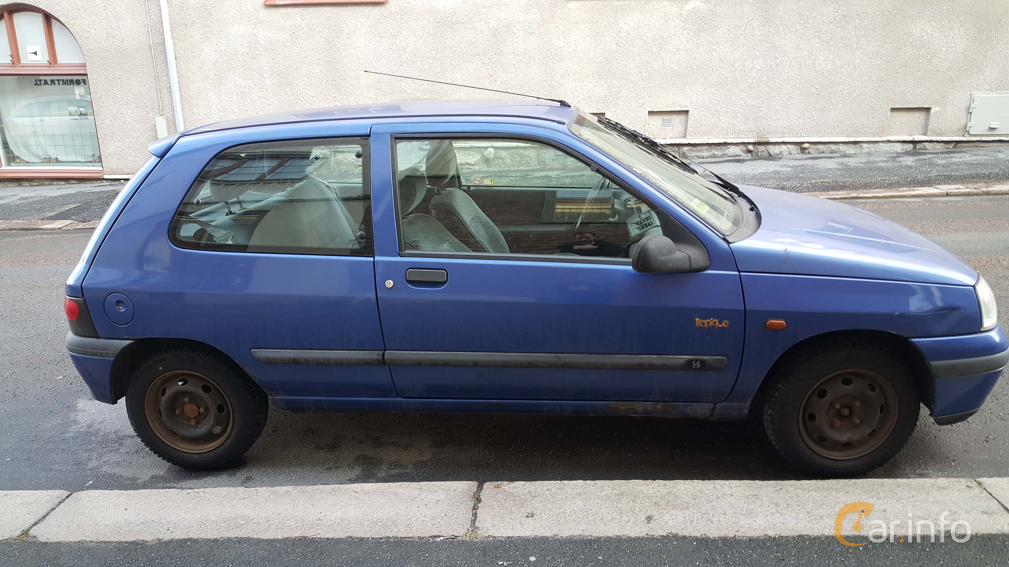 Renault Clio 3-door Hatchback 1.4 Manual, 75hp, 1998