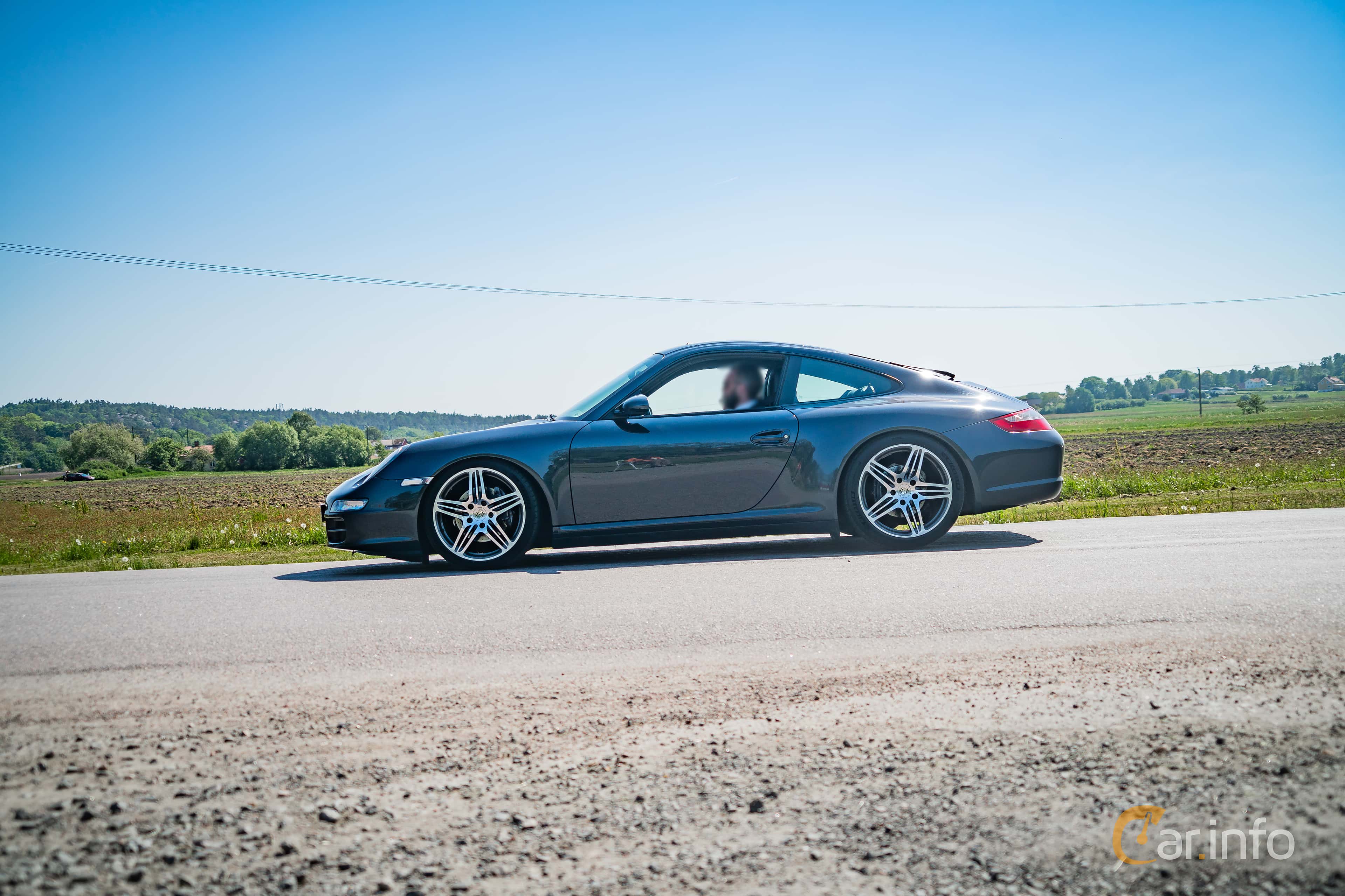 Porsche 911 Carrera 4  325hp, 2006