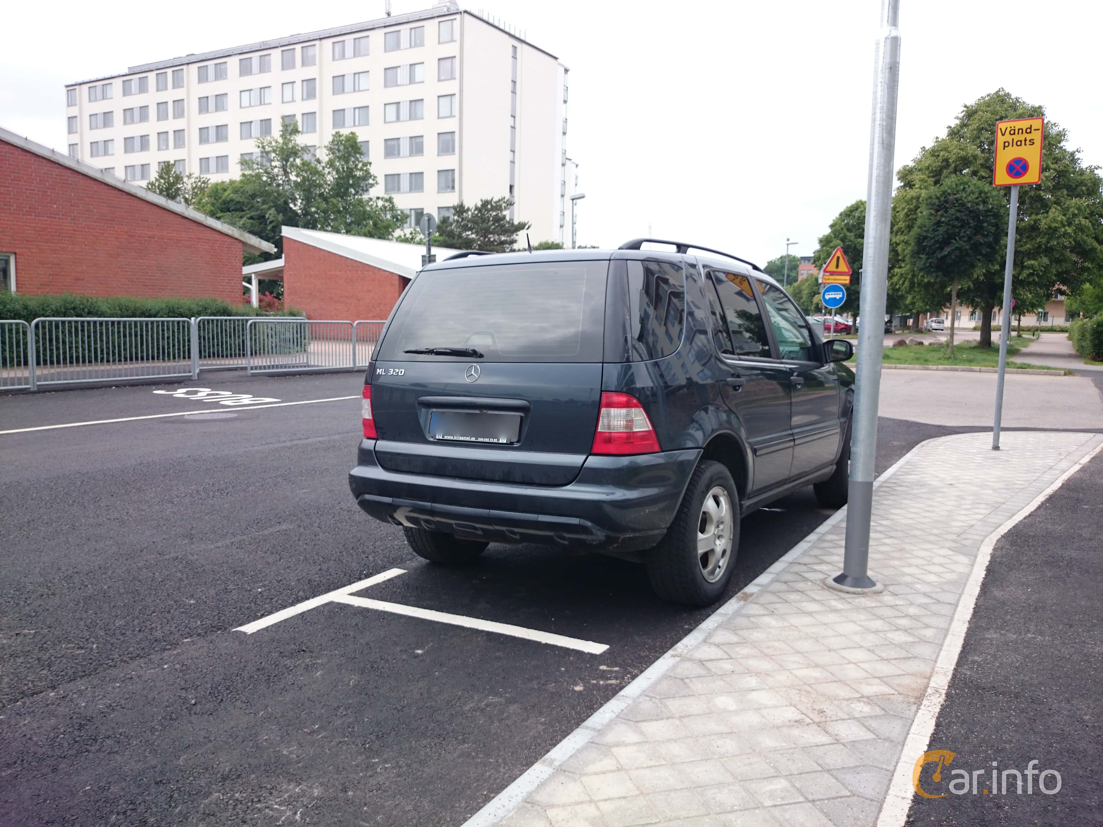 Mercedes-Benz ML 320  Automatic, 218hp, 2002