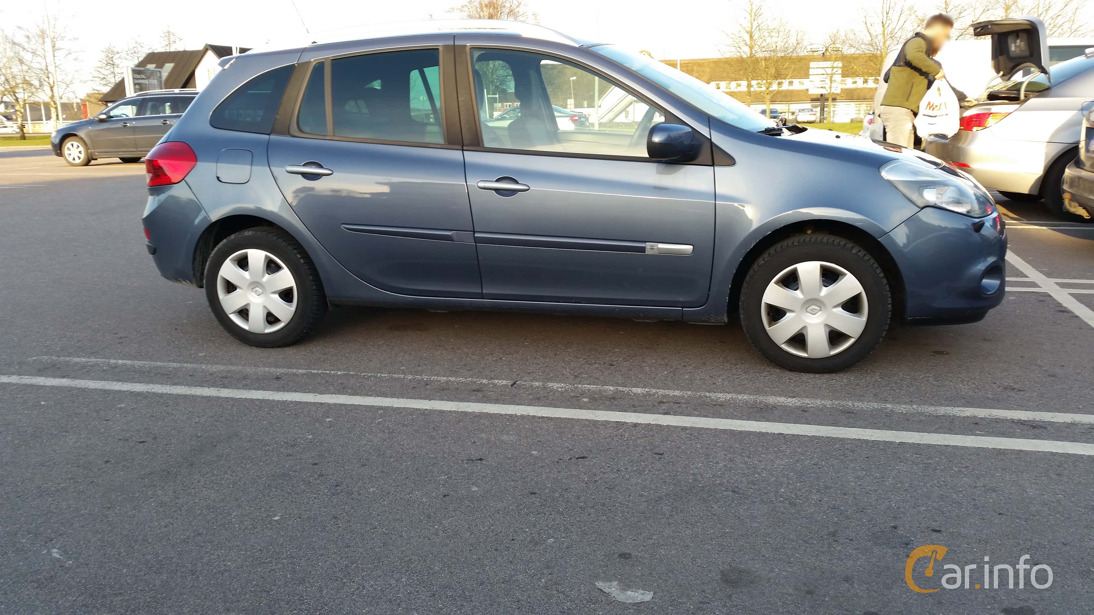 Renault Clio Sport Tourer 1.2 TCe Manual, 103hp, 2013