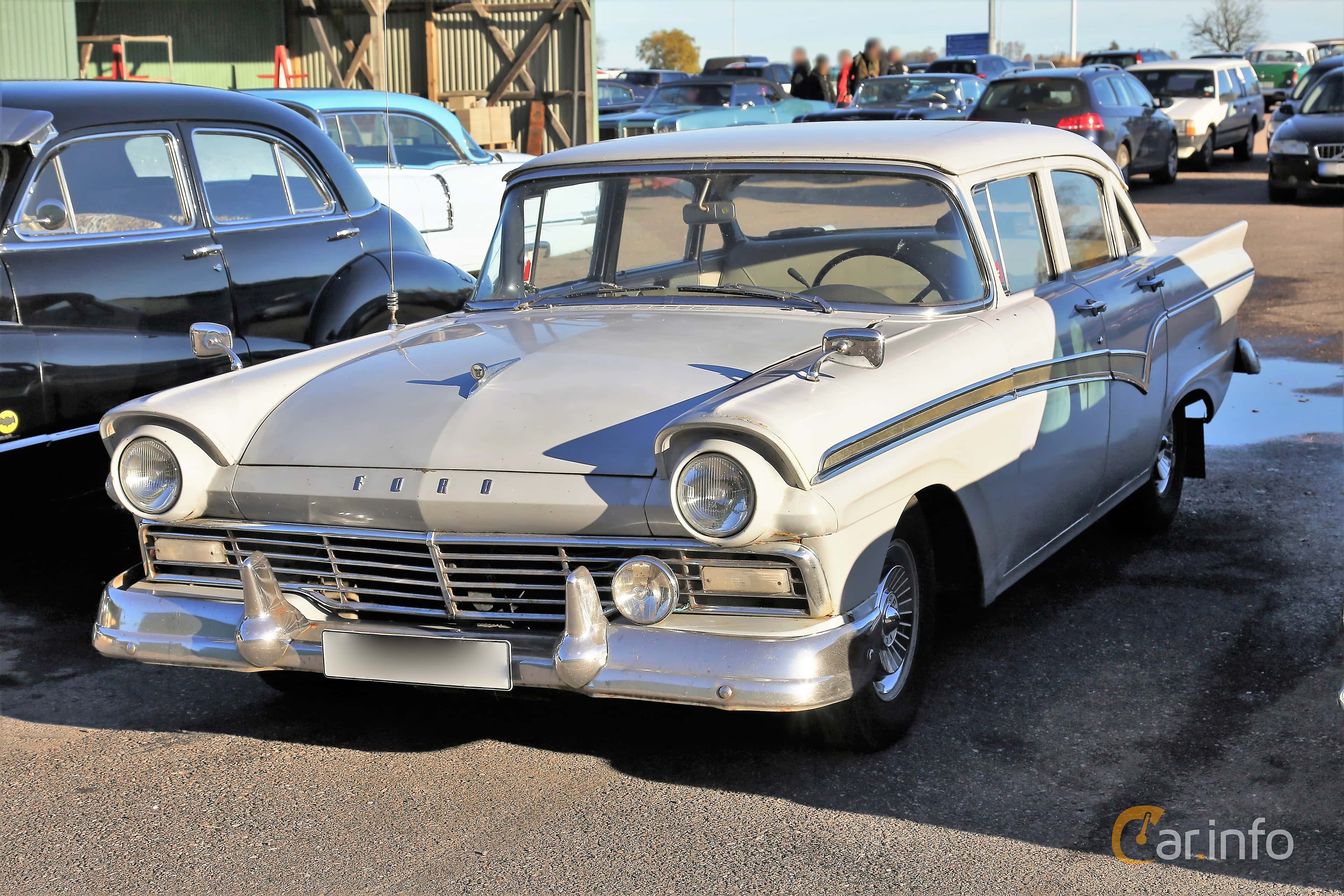 Ford Custom 4.5 V8 2nd Generation, Automatic, 3-speed