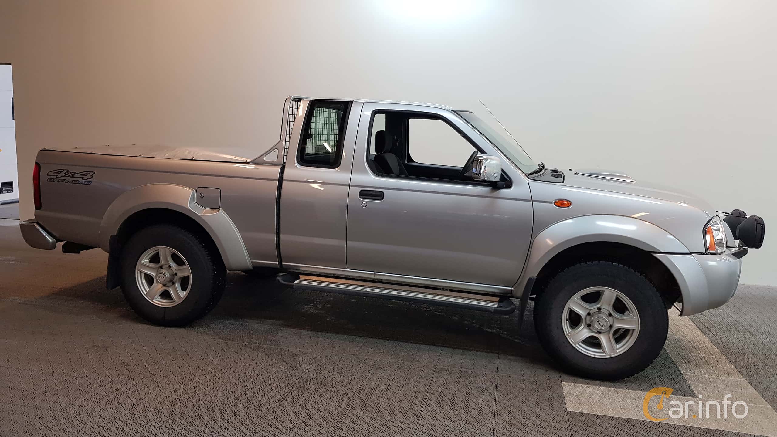 Nissan NP300 King Cab 2.5 4WD 133hp, 2017
