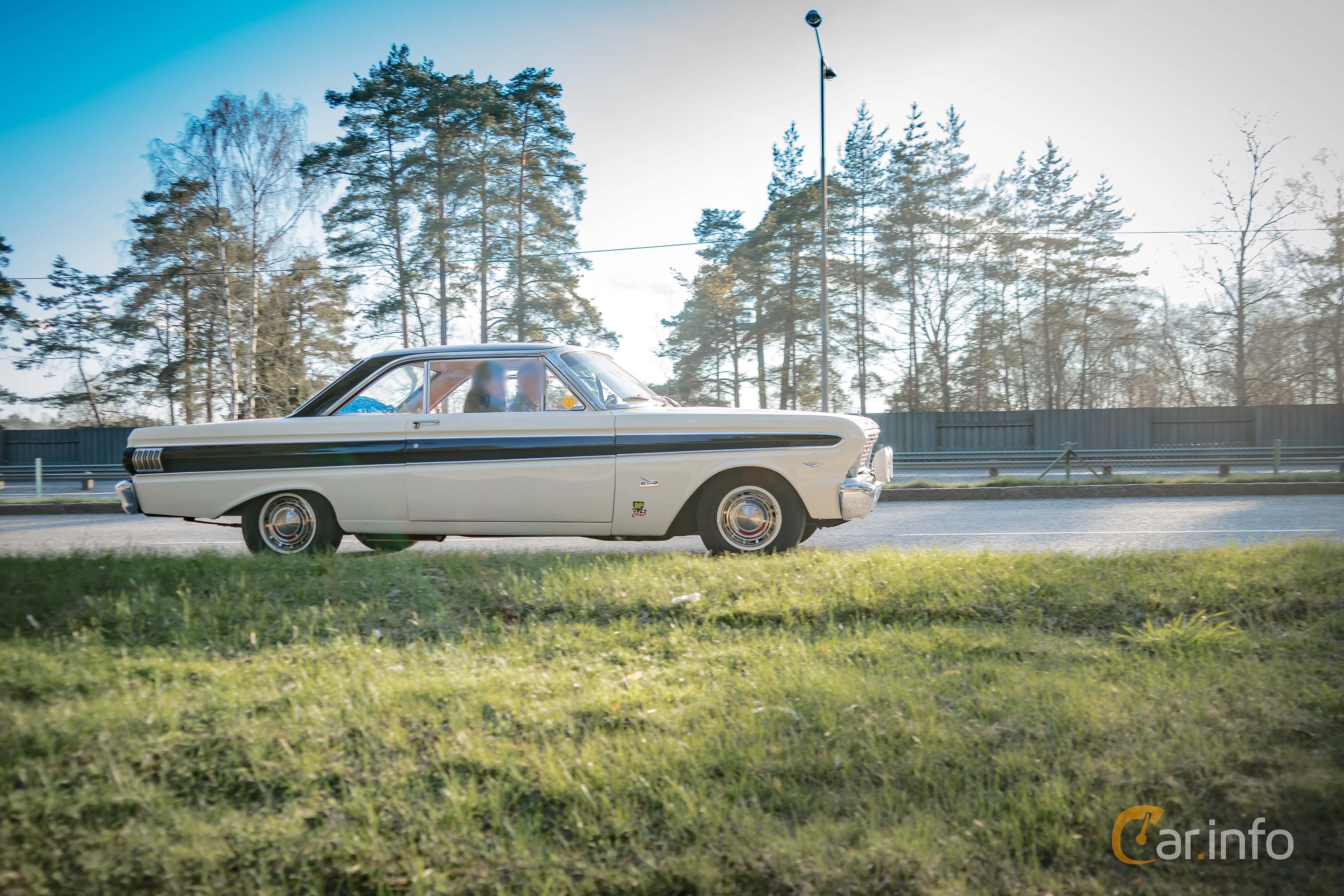 Ford Falcon Futura Hardtop 4.3 V8 Manual, 166hp, 1964