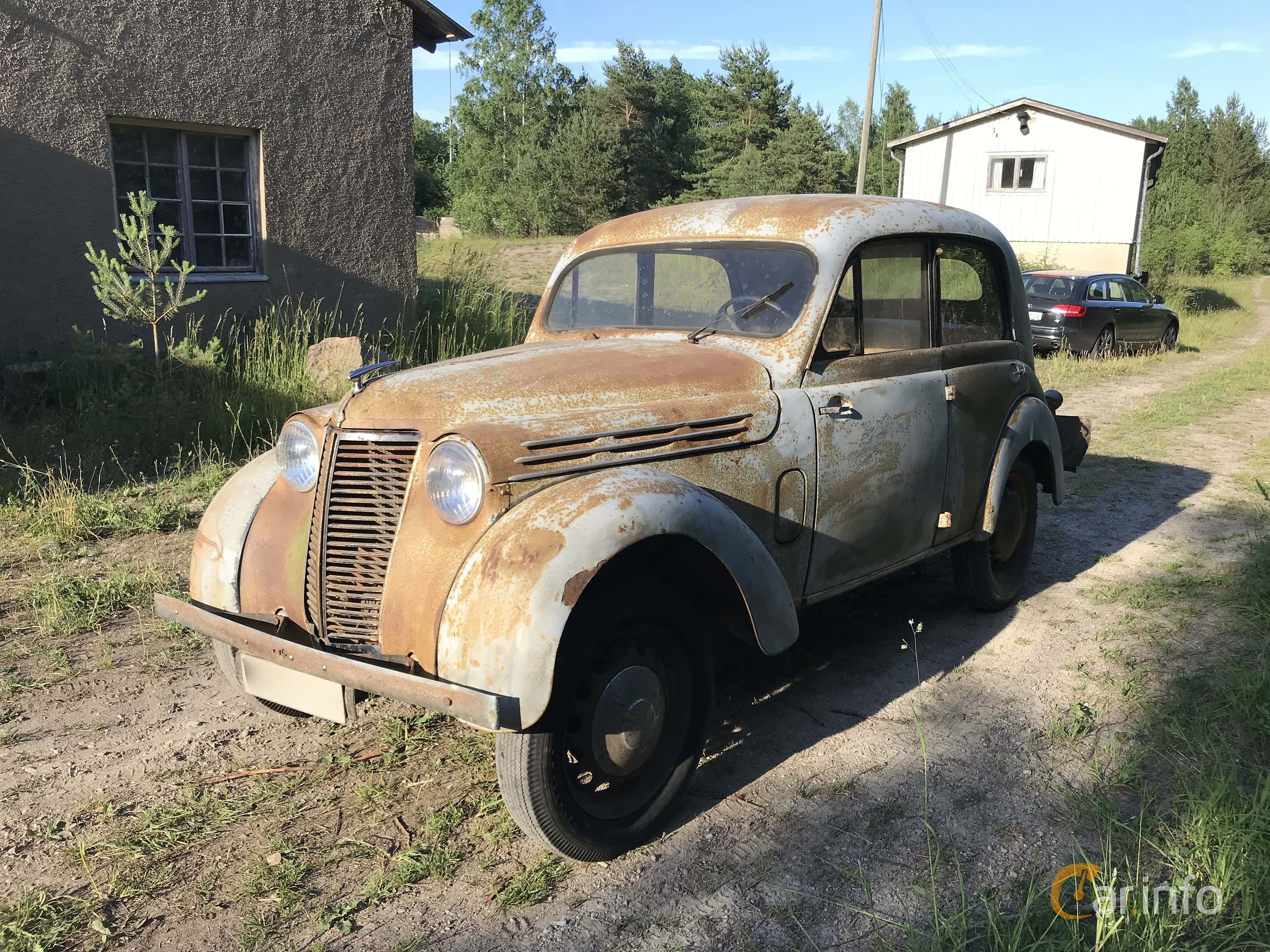 Renault Juvaquatre 4-door Sedan 1.0 Manual, 23hp, 1939