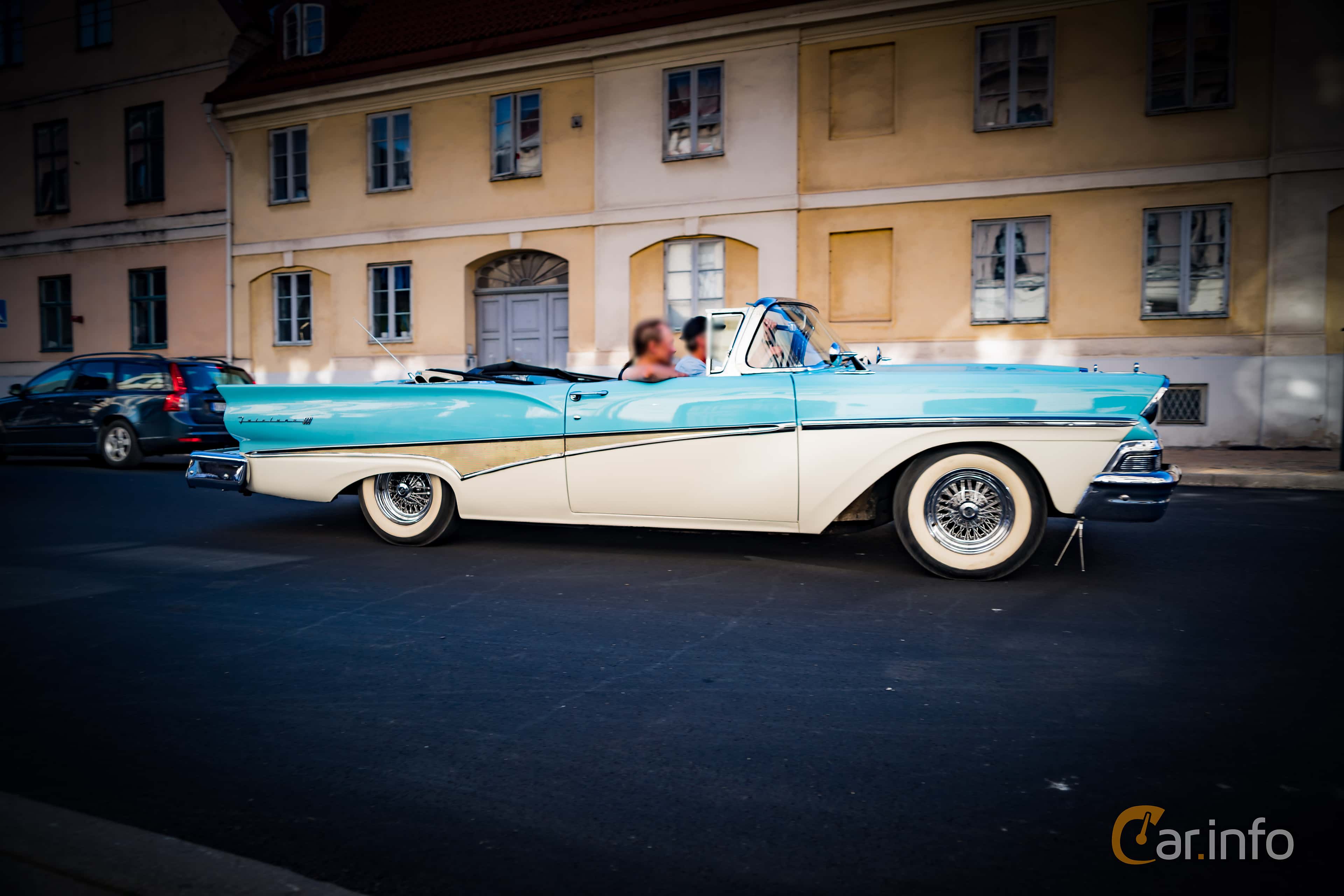 Ford Fairlane 500 Sunliner 5.4 V8 Automatic, 269hp, 1958