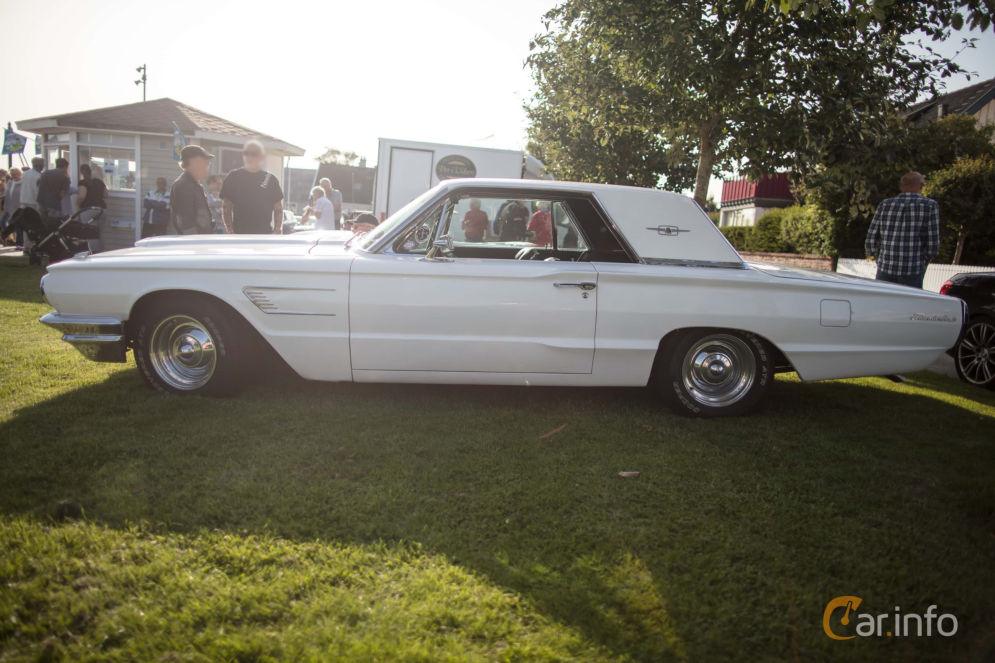 Ford Thunderbird 6.4 V8 4th Generation