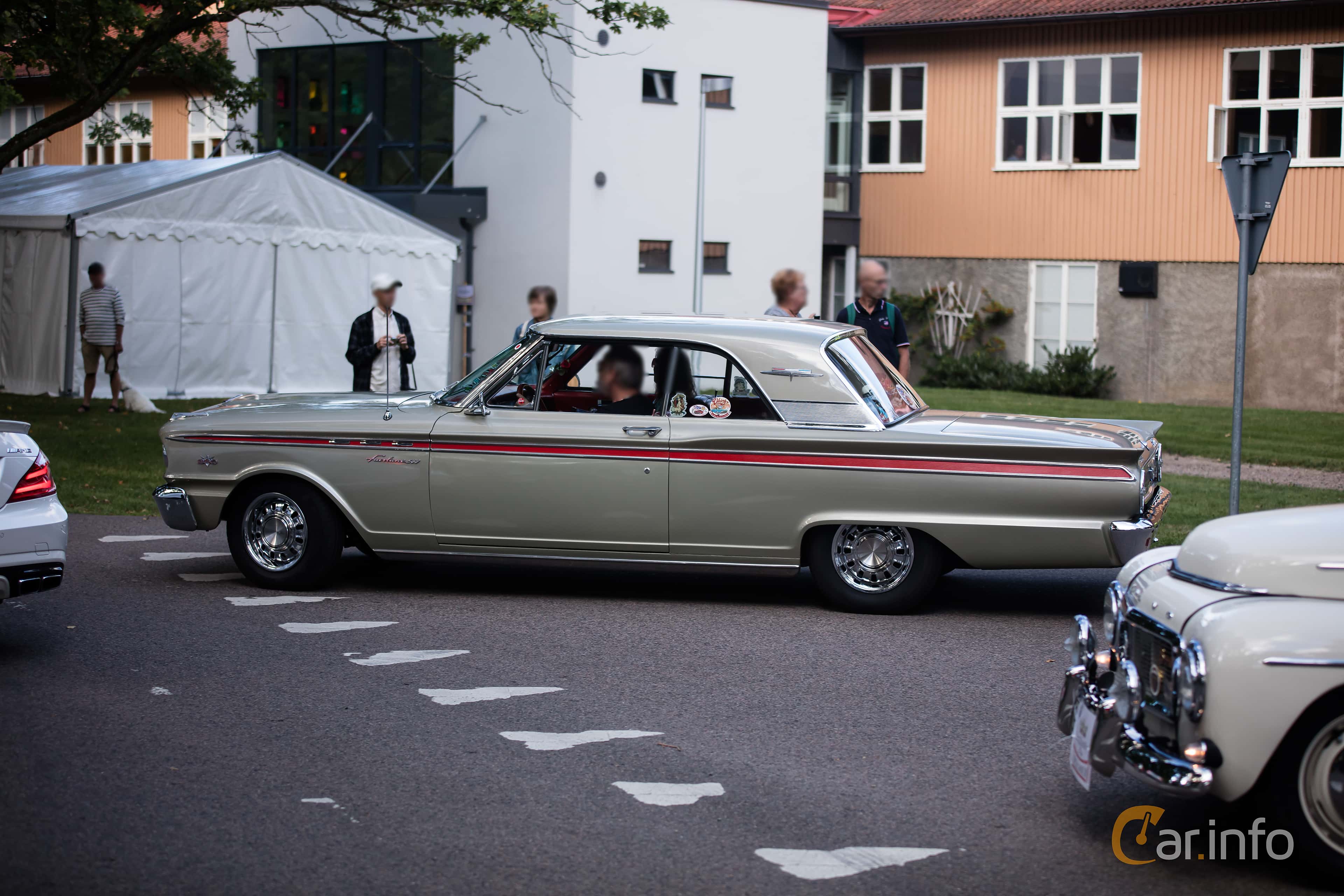 Ford Fairlane 2-door Hardtop 3.3 Automatic, 122hp, 1965