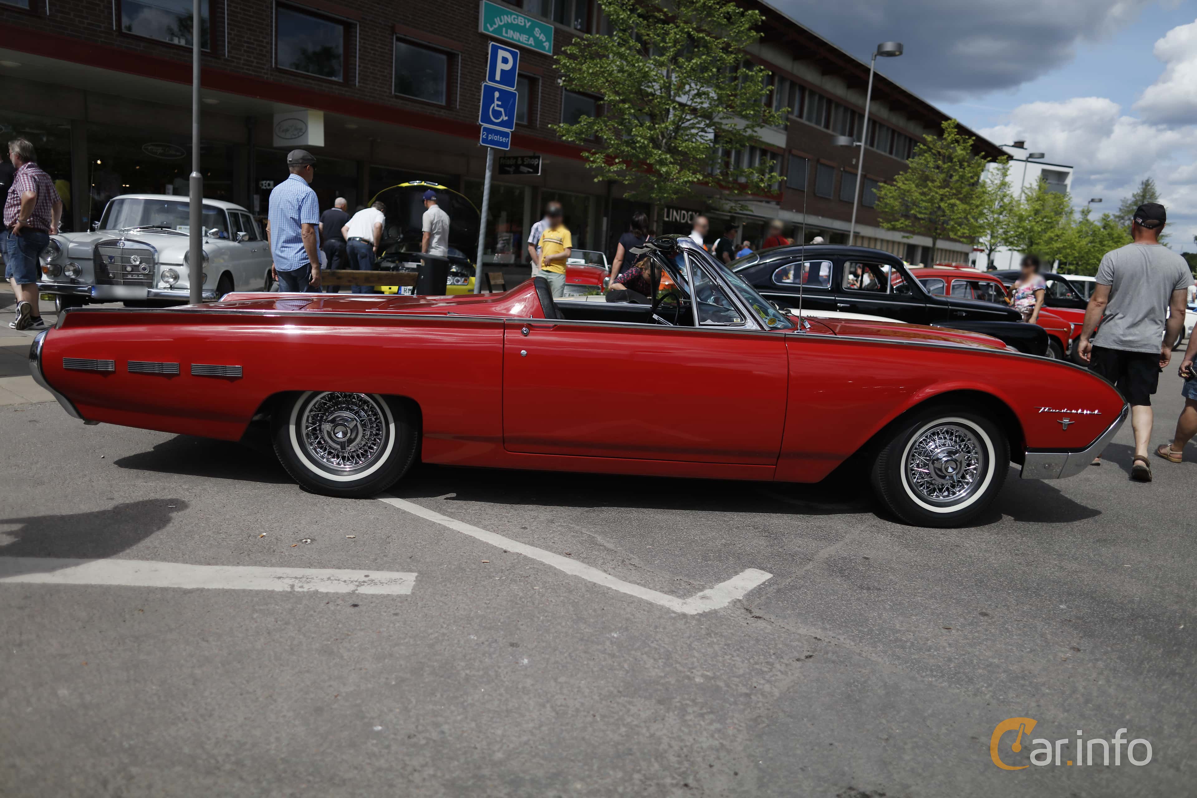 Ford Thunderbird 6.4 V8 3rd Generation, Manual, 3-speed