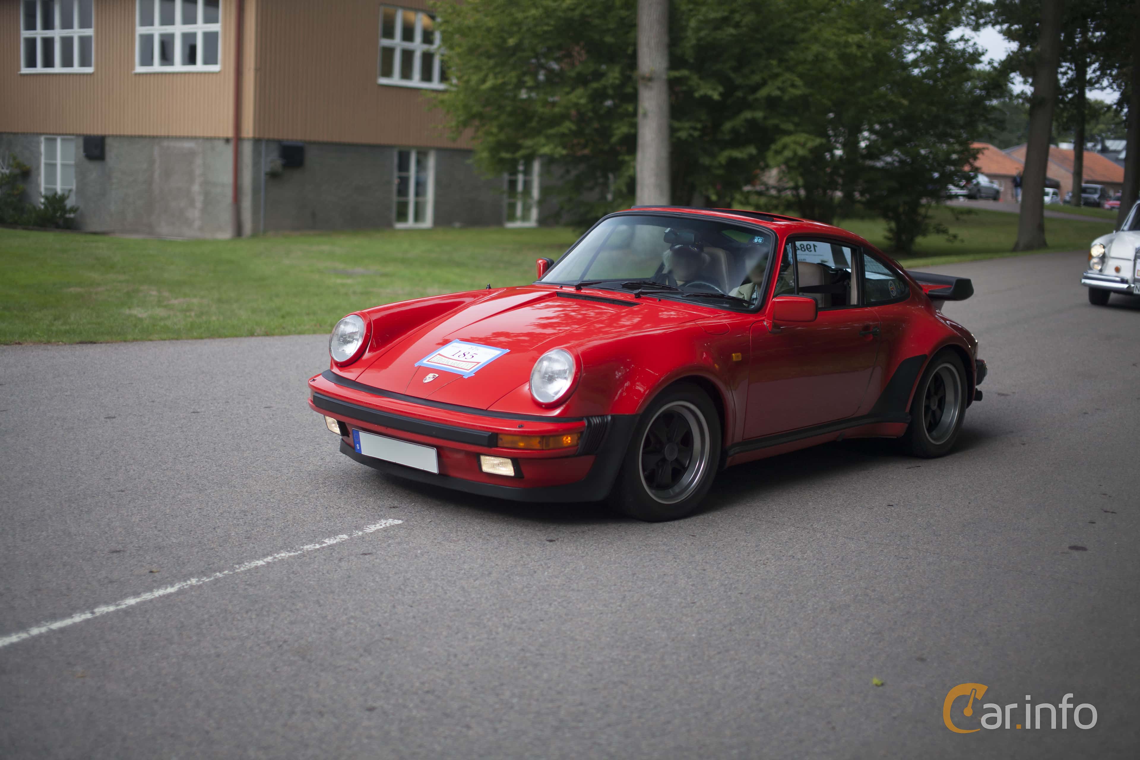 Porsche 911 Turbo  Manual, 300hp, 1984