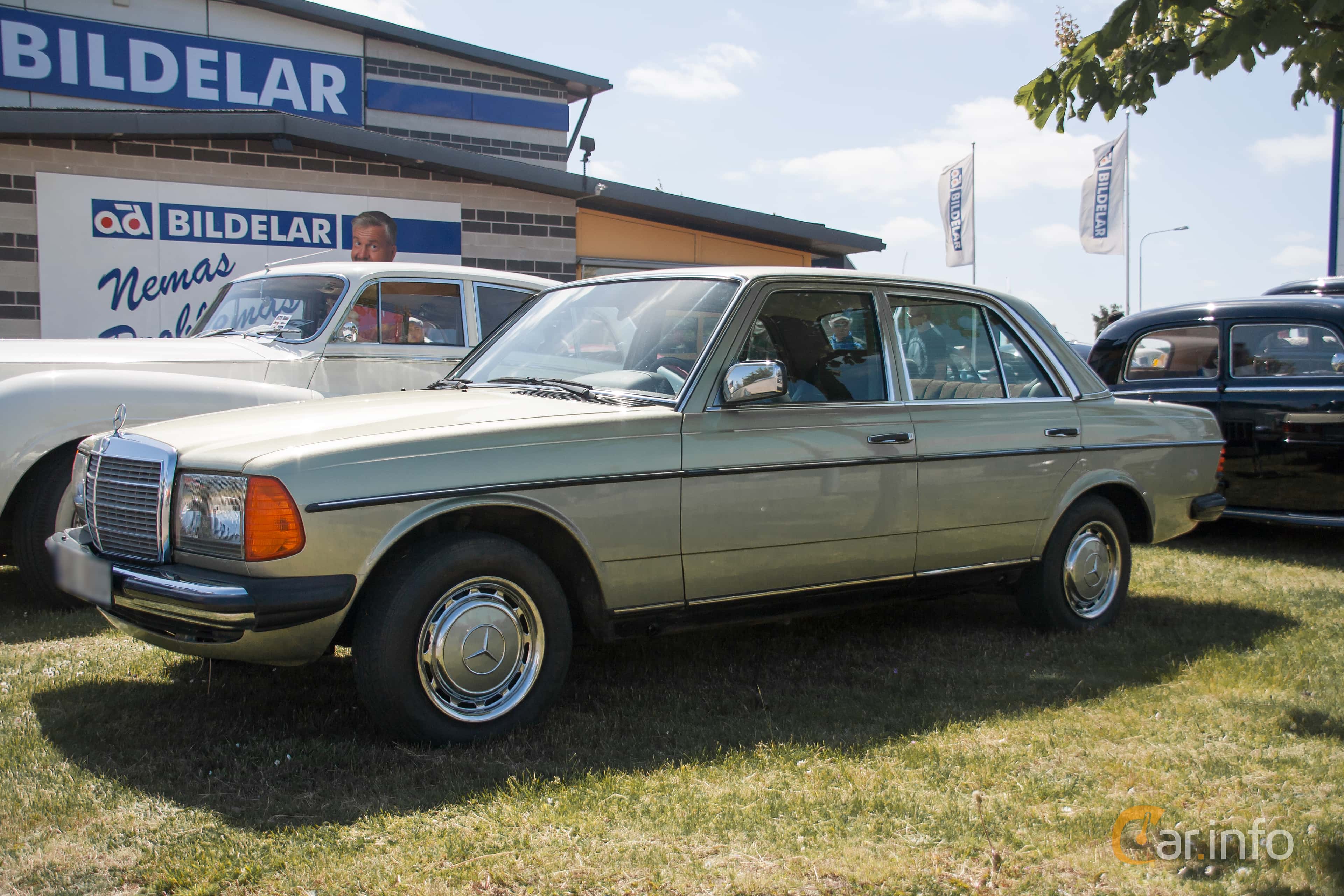 Mercedes-Benz 230 E Manual, 4-speed