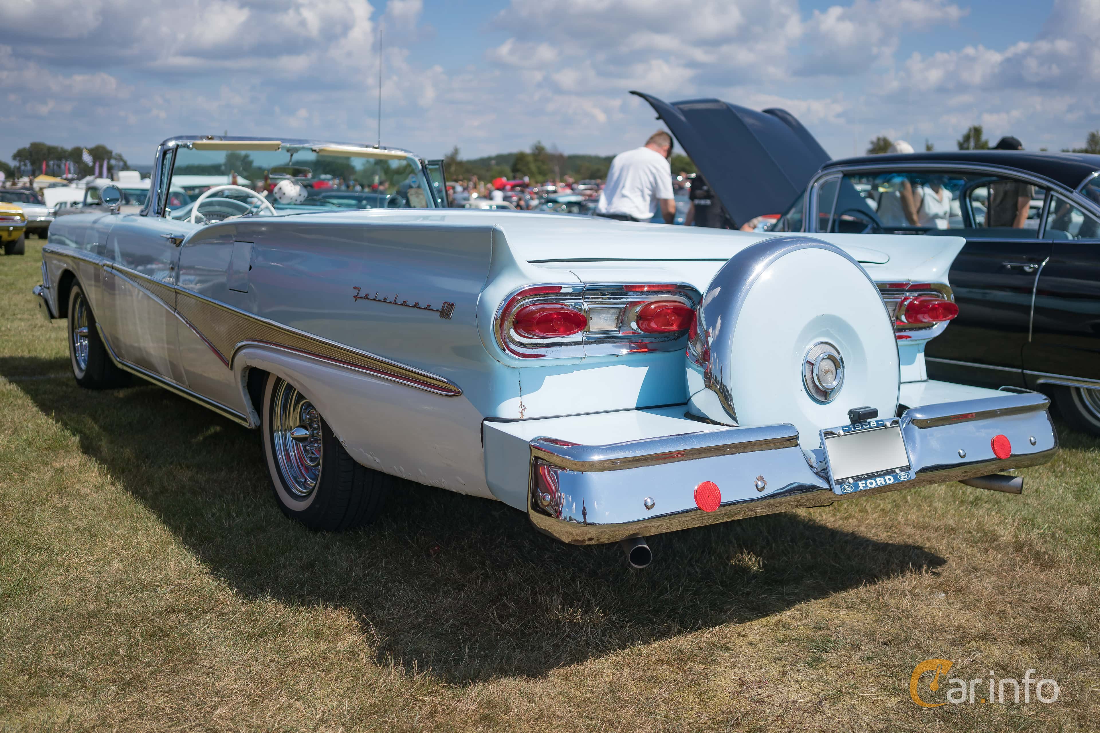 Ford Fairlane 500 Skyliner 5.8 V8 Manual, 305hp, 1958