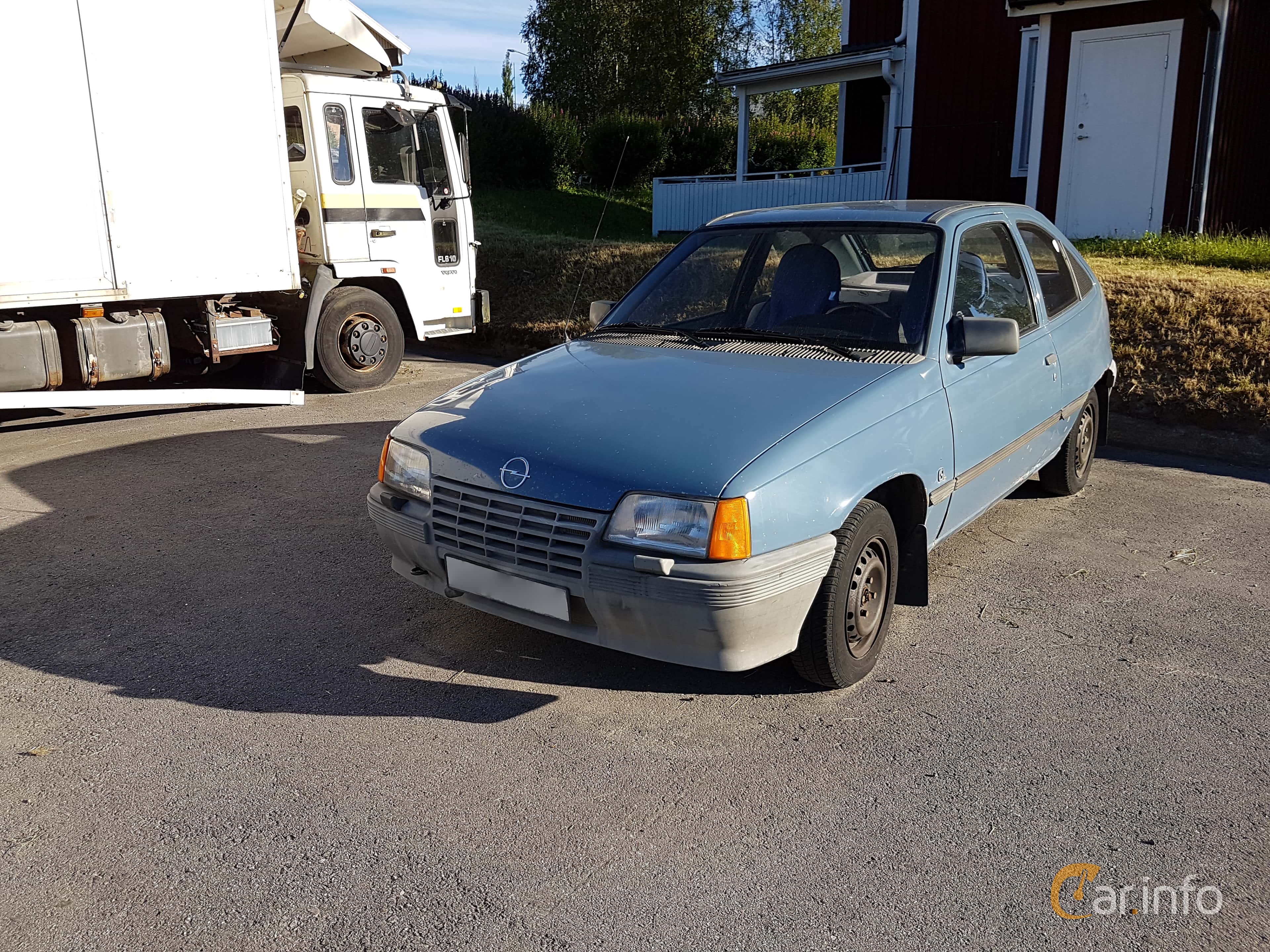 Opel Kadett 3-door Hatchback 1.3 Manual, 75hp, 1985