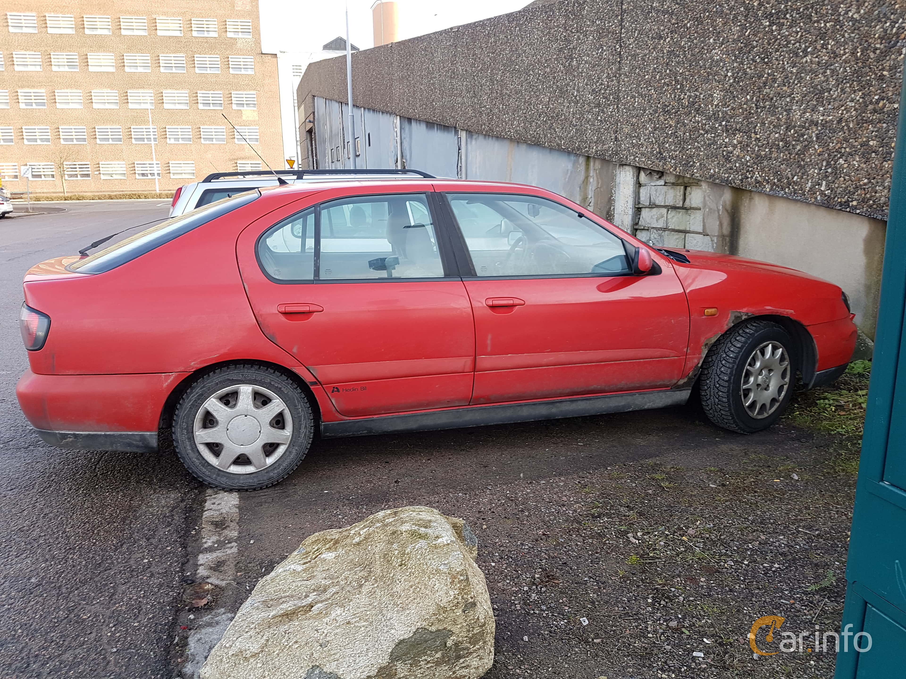 Nissan Primera Hatch 1.8 Manual, 114hp, 2000
