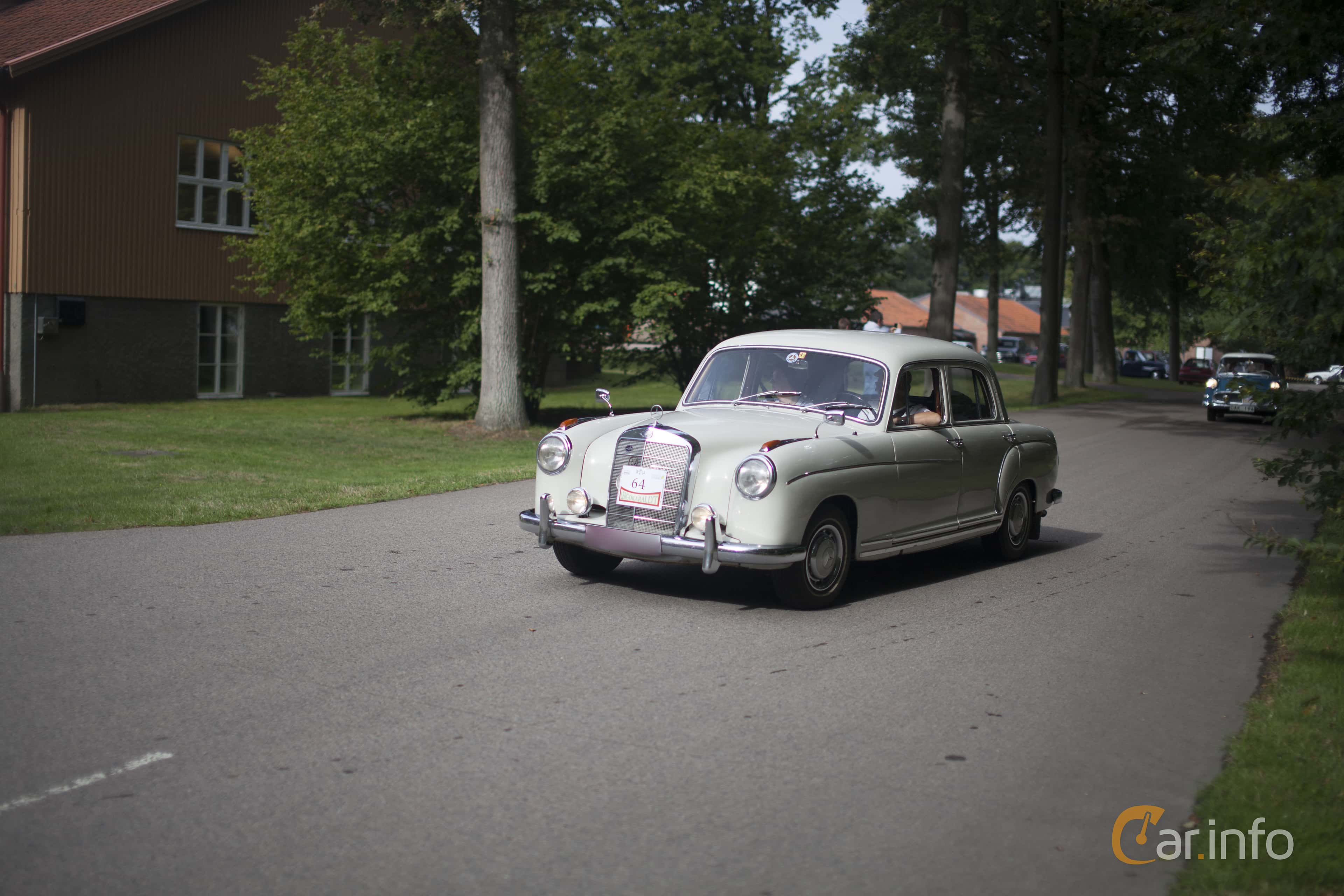 Mercedes-Benz 220 SE Sedan  Manual, 120hp, 1959