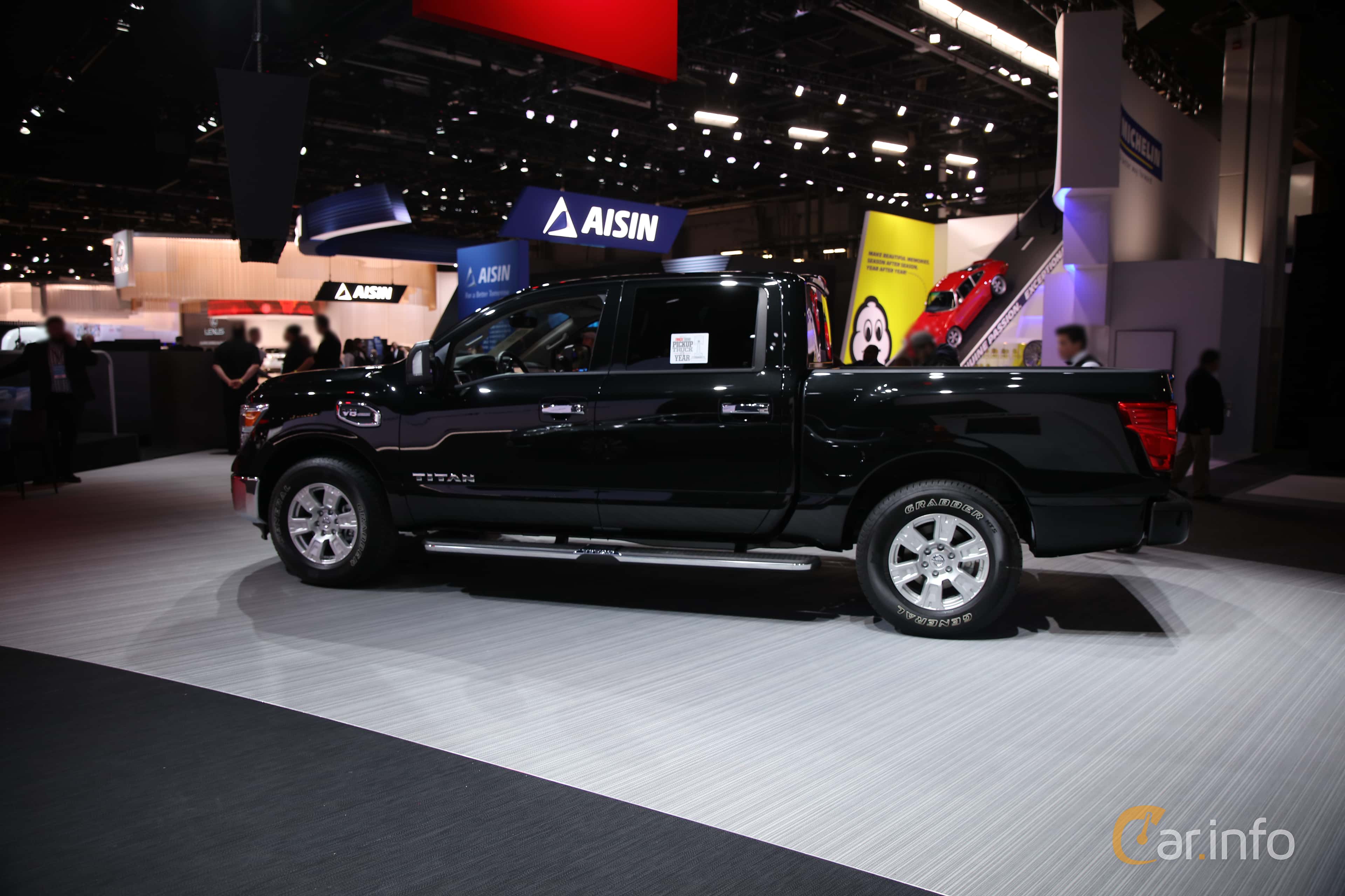 Nissan Titan Crew Cab 5.0 V8 AWD Automatic, 310hp, 2017