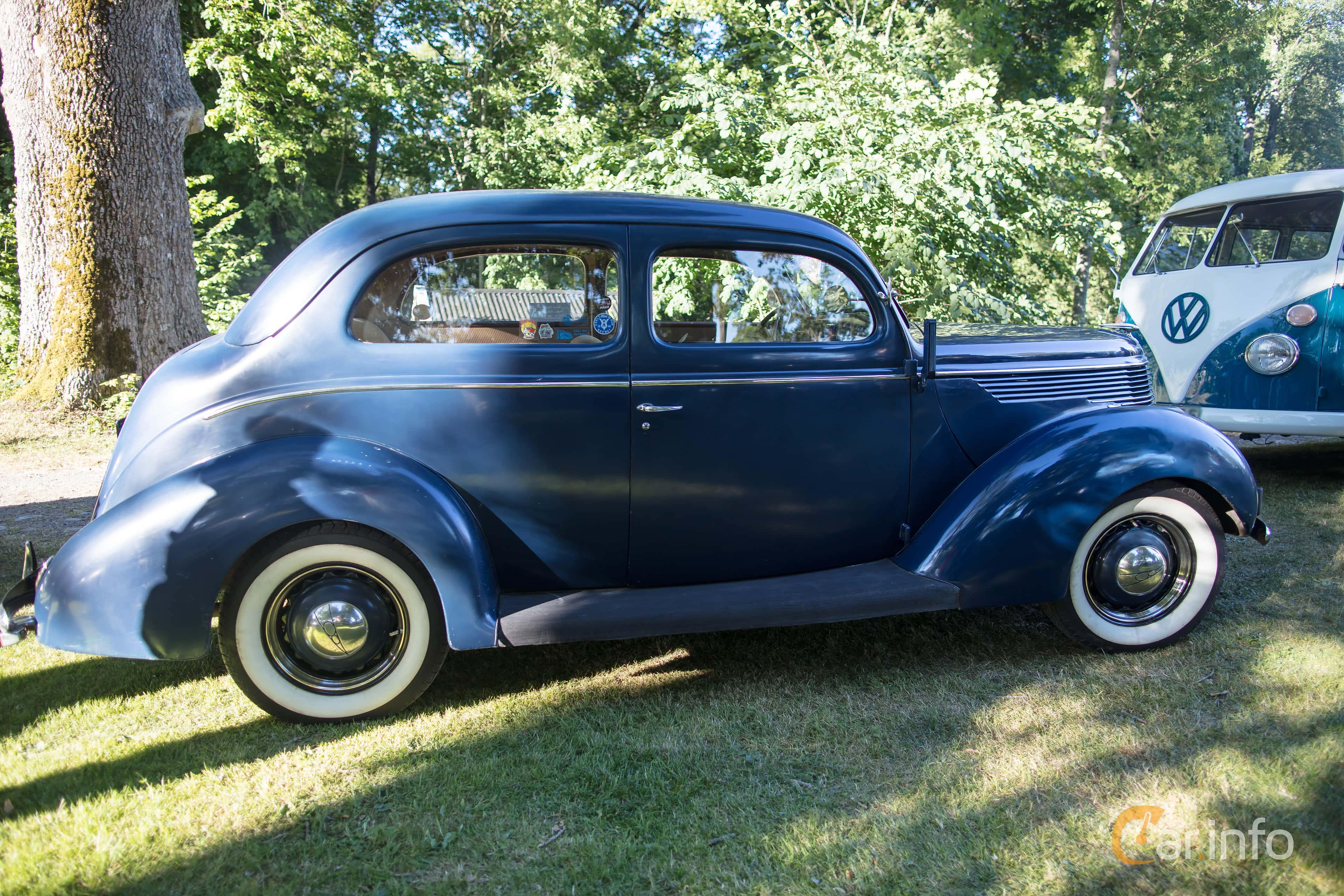 Ford Standard Tudor Sedan 2.2 V8 Manual, 61hp, 1938