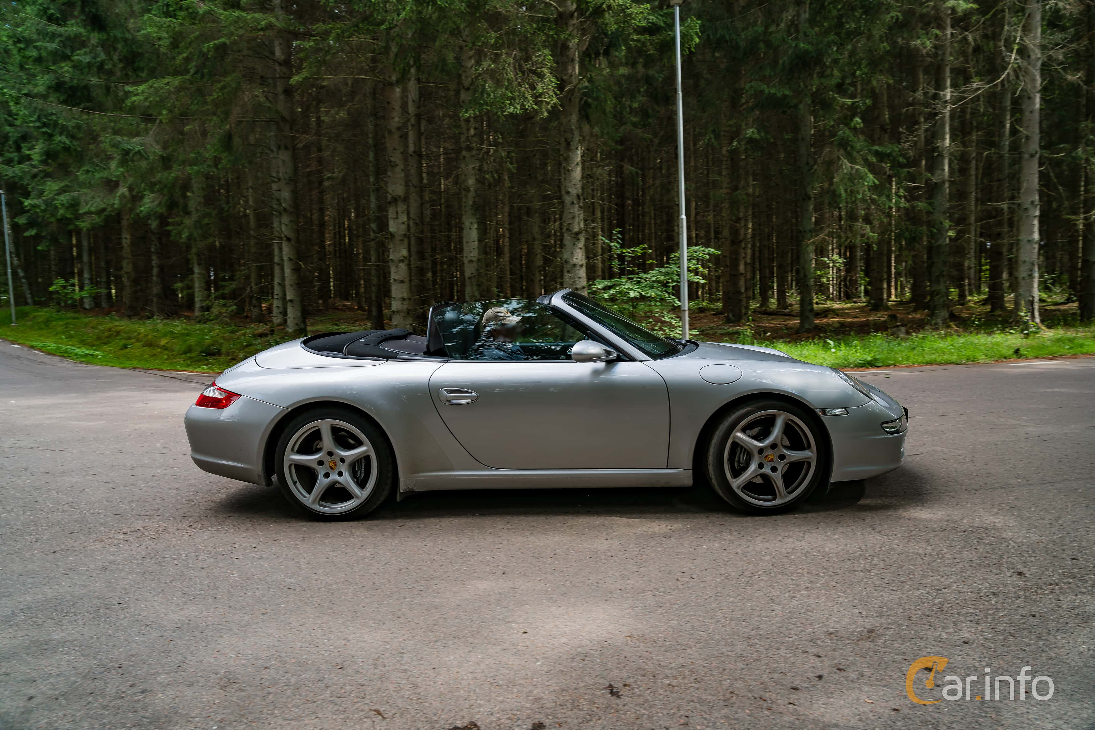 Porsche 911 Carrera Cabriolet  Manual, 325hp, 2005