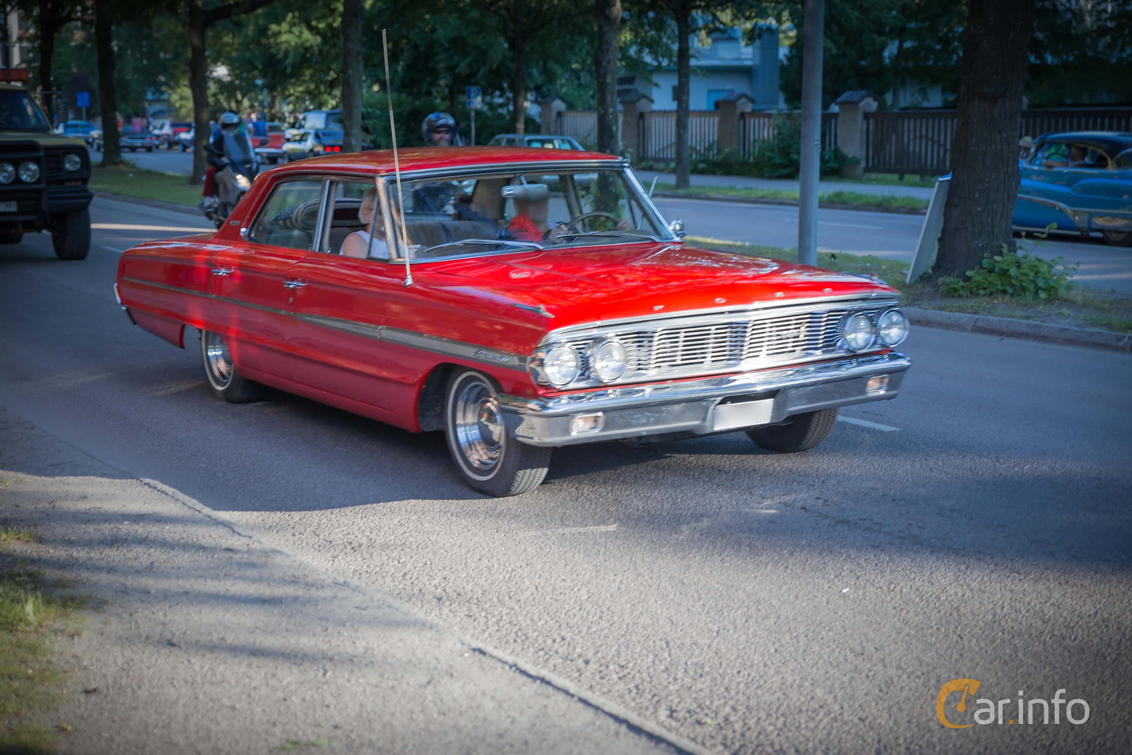Ford Galaxie 3.7 3rd Generation Facelift