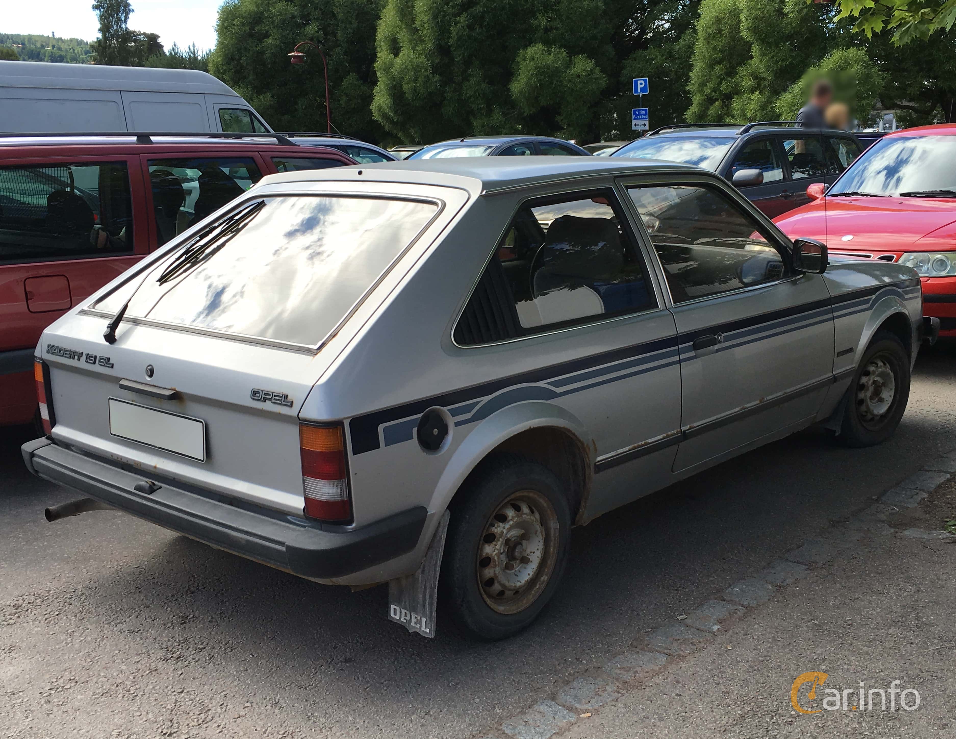 Opel Kadett 1300 S 3-door Hatchback 1.3 75hp, 1983