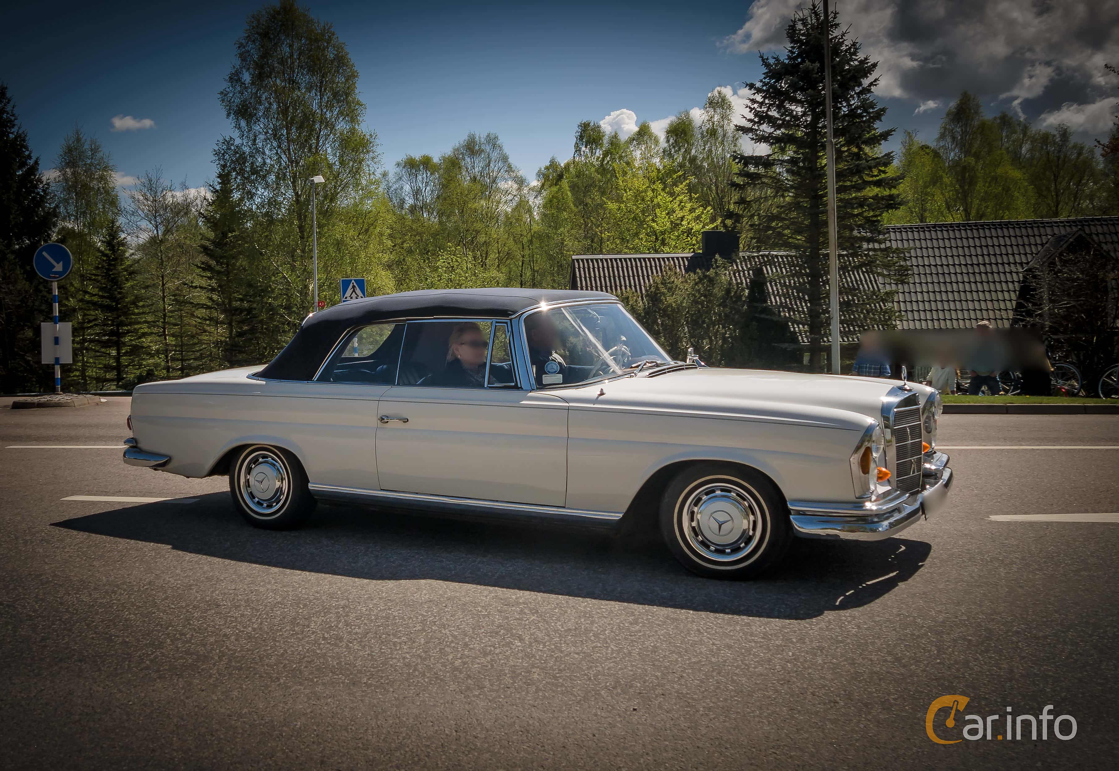Mercedes-Benz 220 SE Cabriolet Automatic, 4-speed