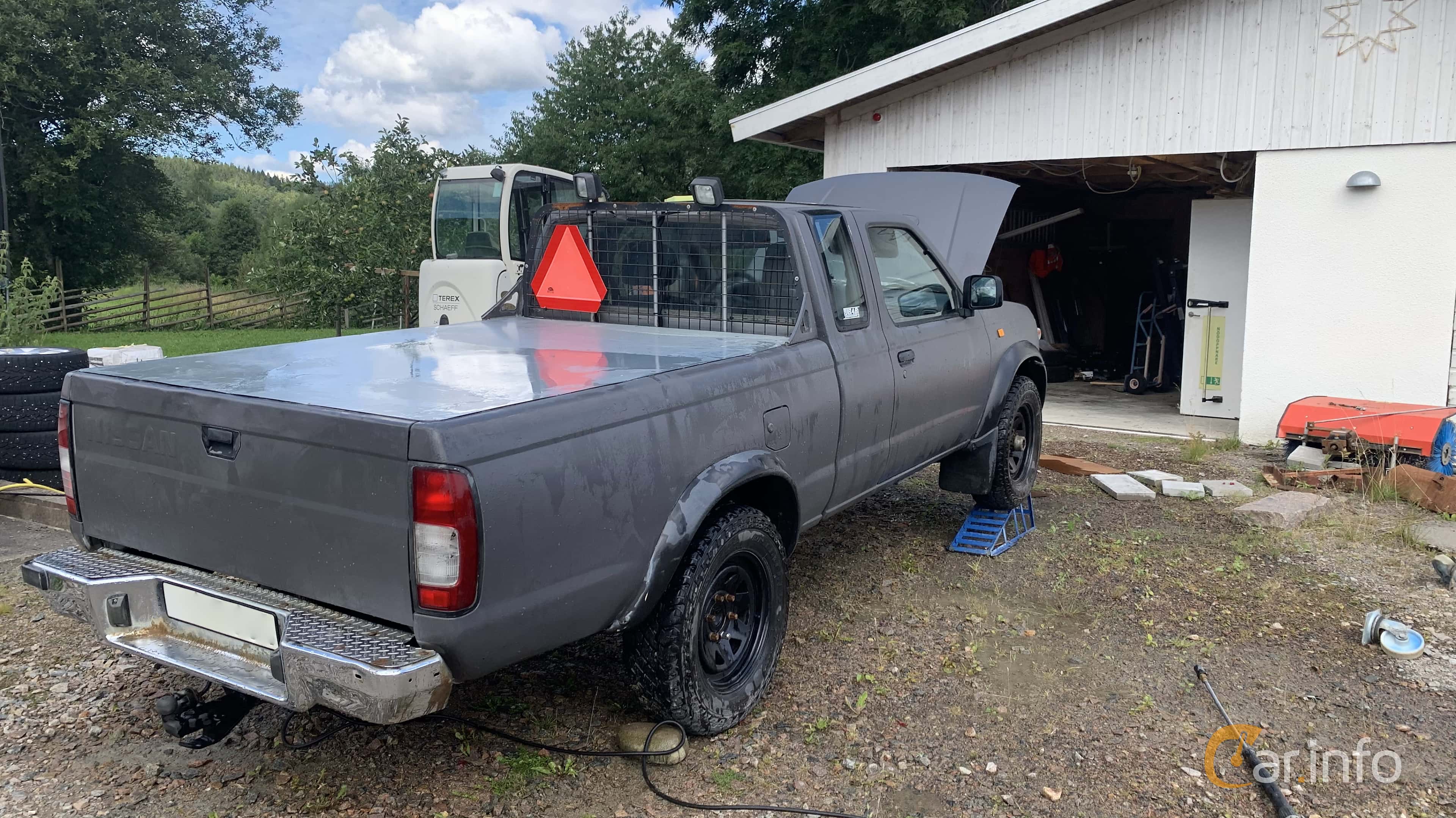 Nissan NP300 King Cab 2.5 4WD Manual, 103hp, 2007