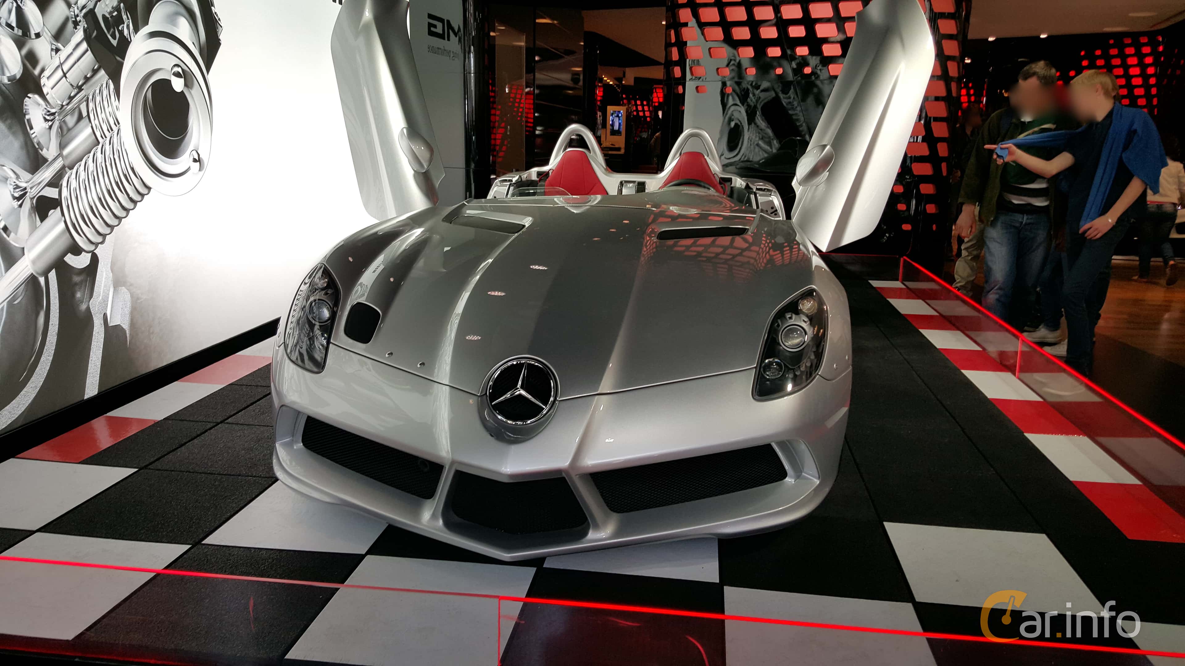 Mercedes-Benz SLR McLaren Roadster  Automatic, 625hp, 2009