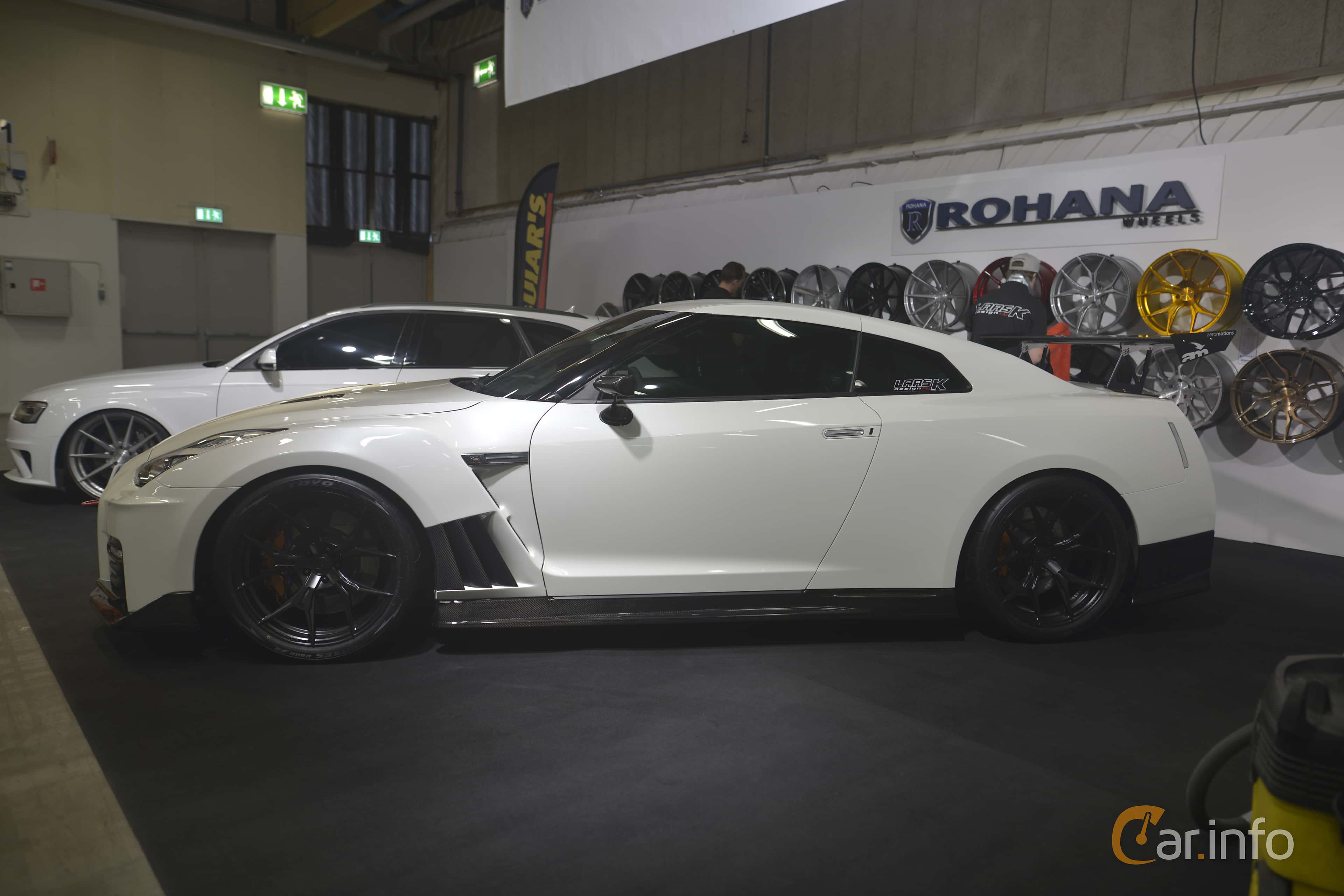 Nissan GT-R generation R35 1st Facelift 3.8 V6 4x4 DCT, 6-speed