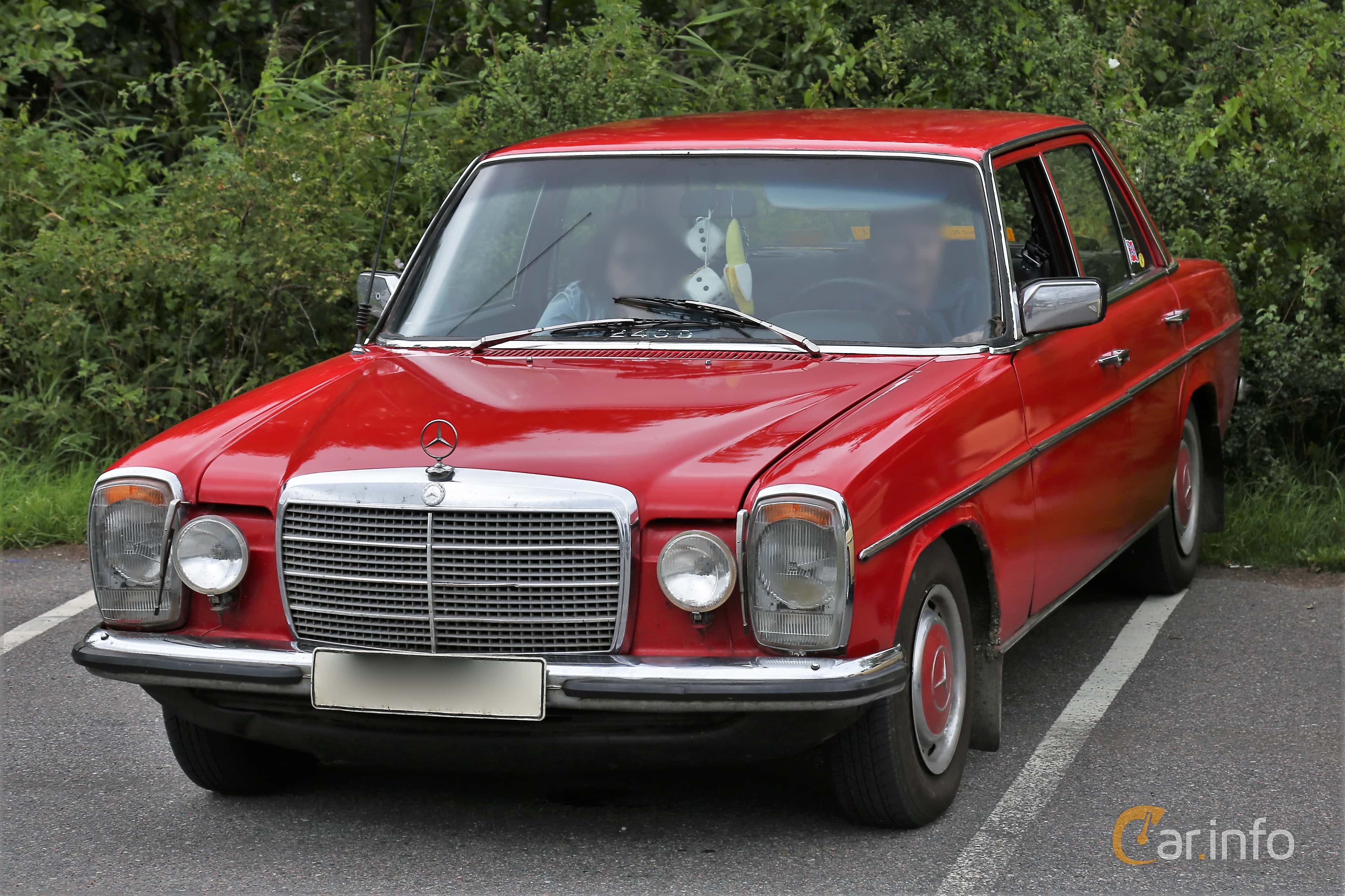 Mercedes-Benz 240 D  Manual, 65hp, 1976