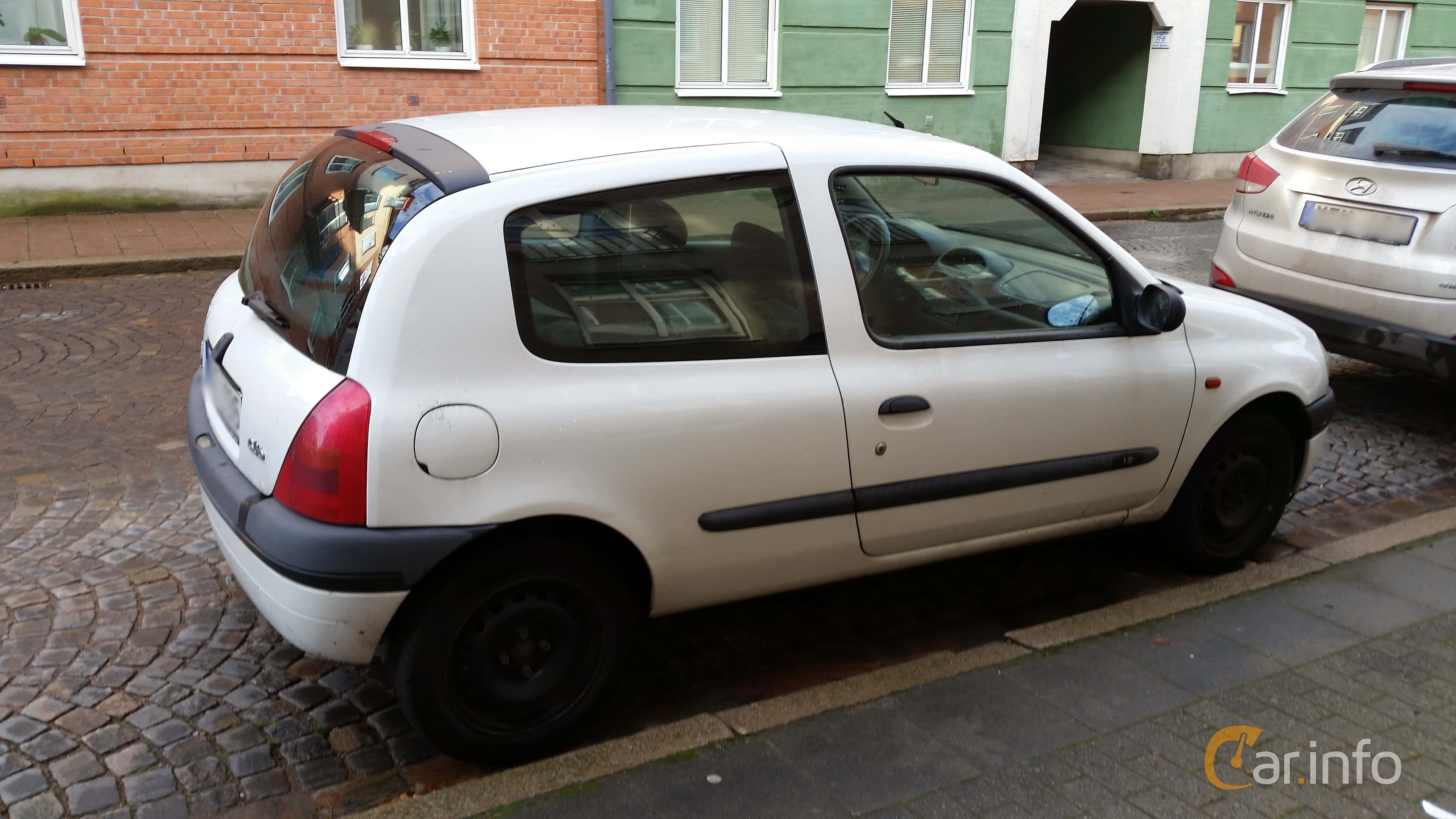 Renault Clio 3-door Hatchback 1.2 Manual, 58hp, 2001