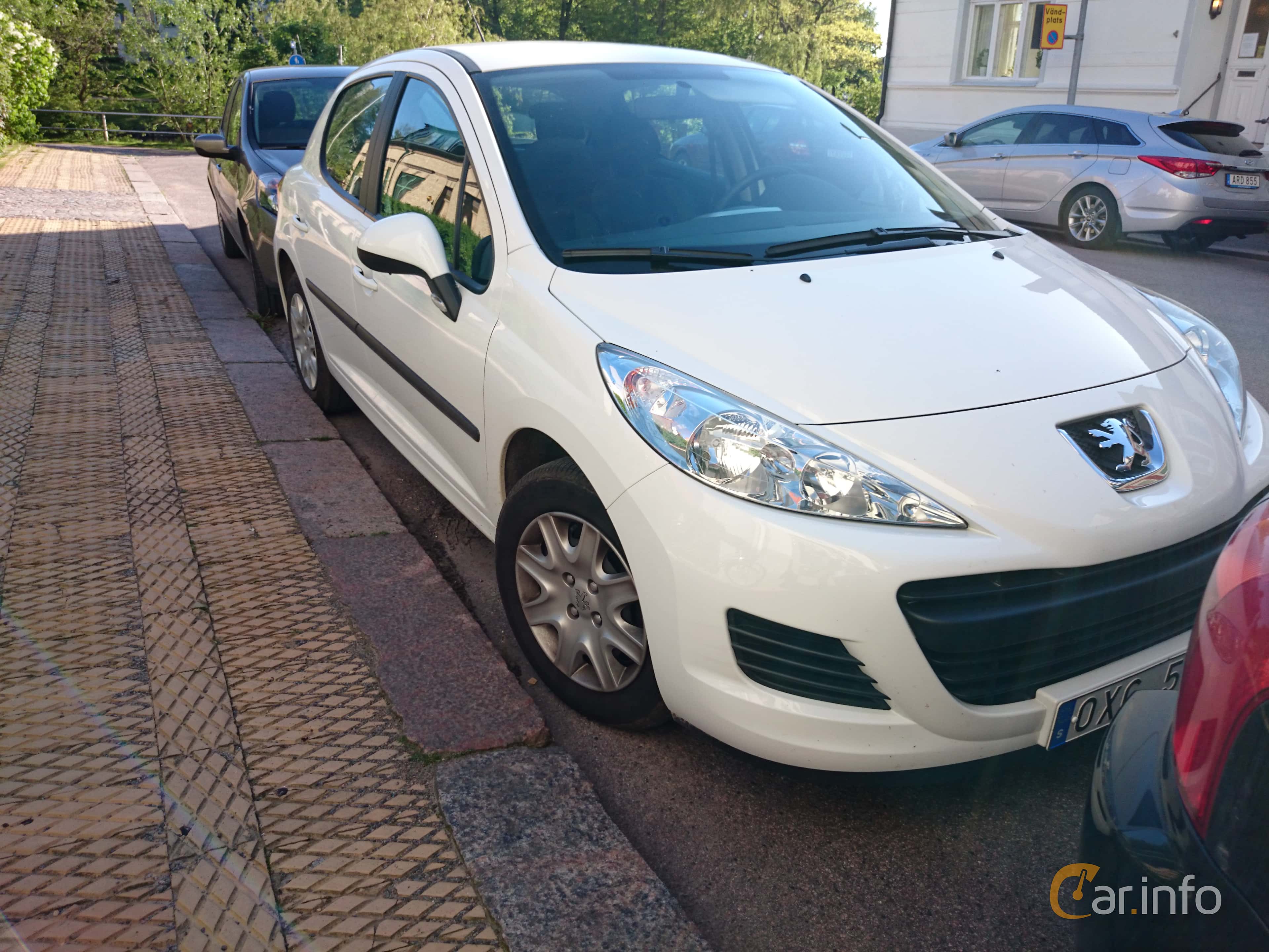 Peugeot 207 5-door 1.4 HDi Manual, 68hp, 2011