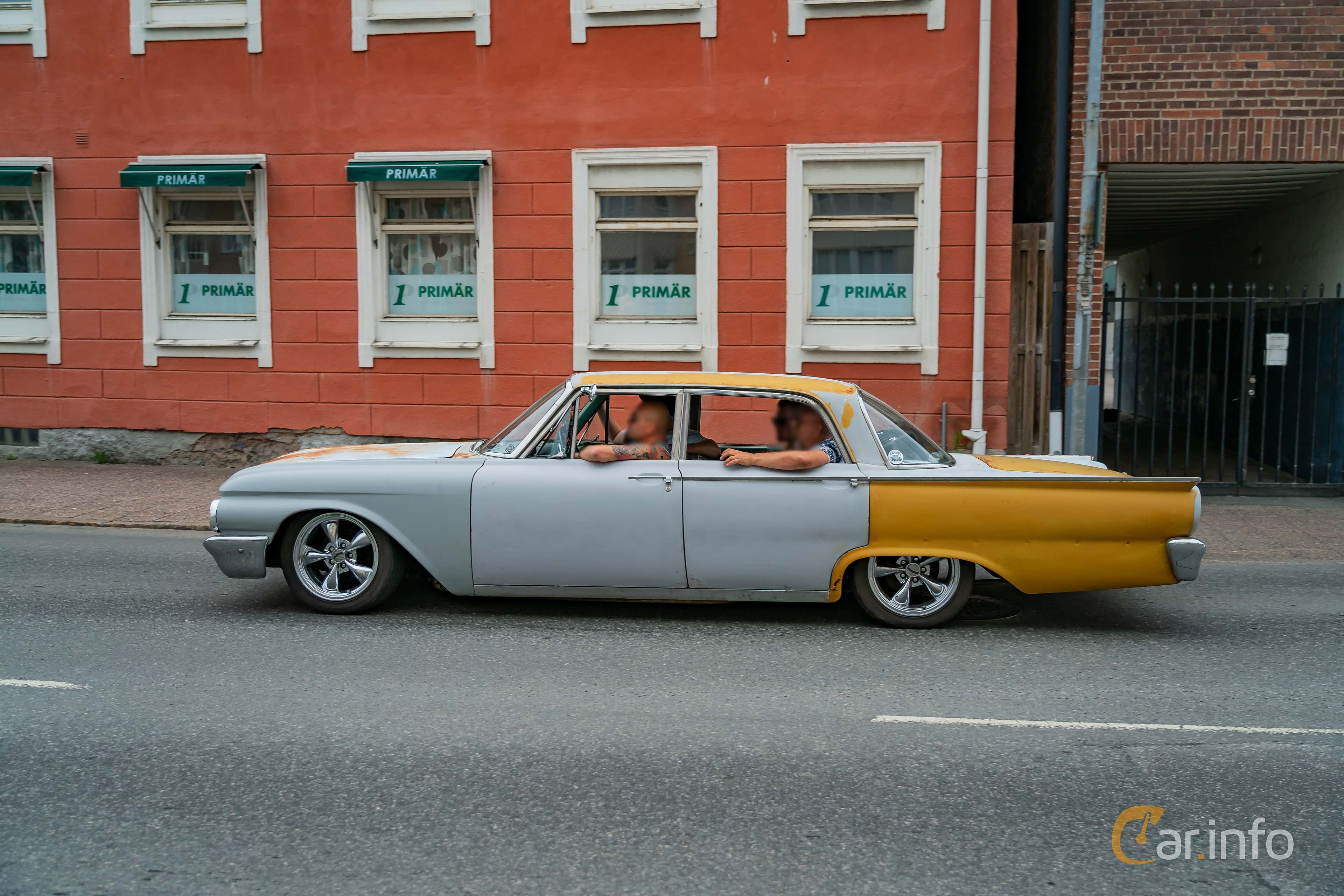 Ford Fairlane 500 Town Sedan 3.7  Manual, 137hp, 1961