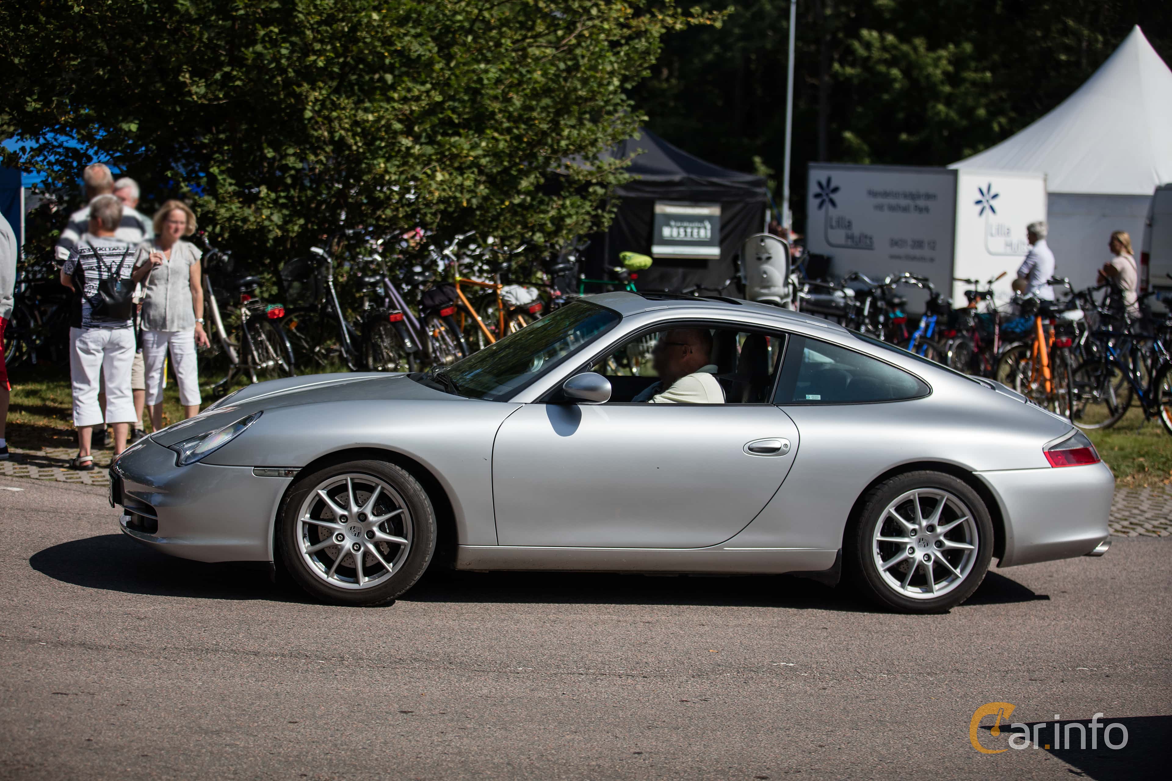 Porsche 911 Carrera  Manual, 320hp, 2002