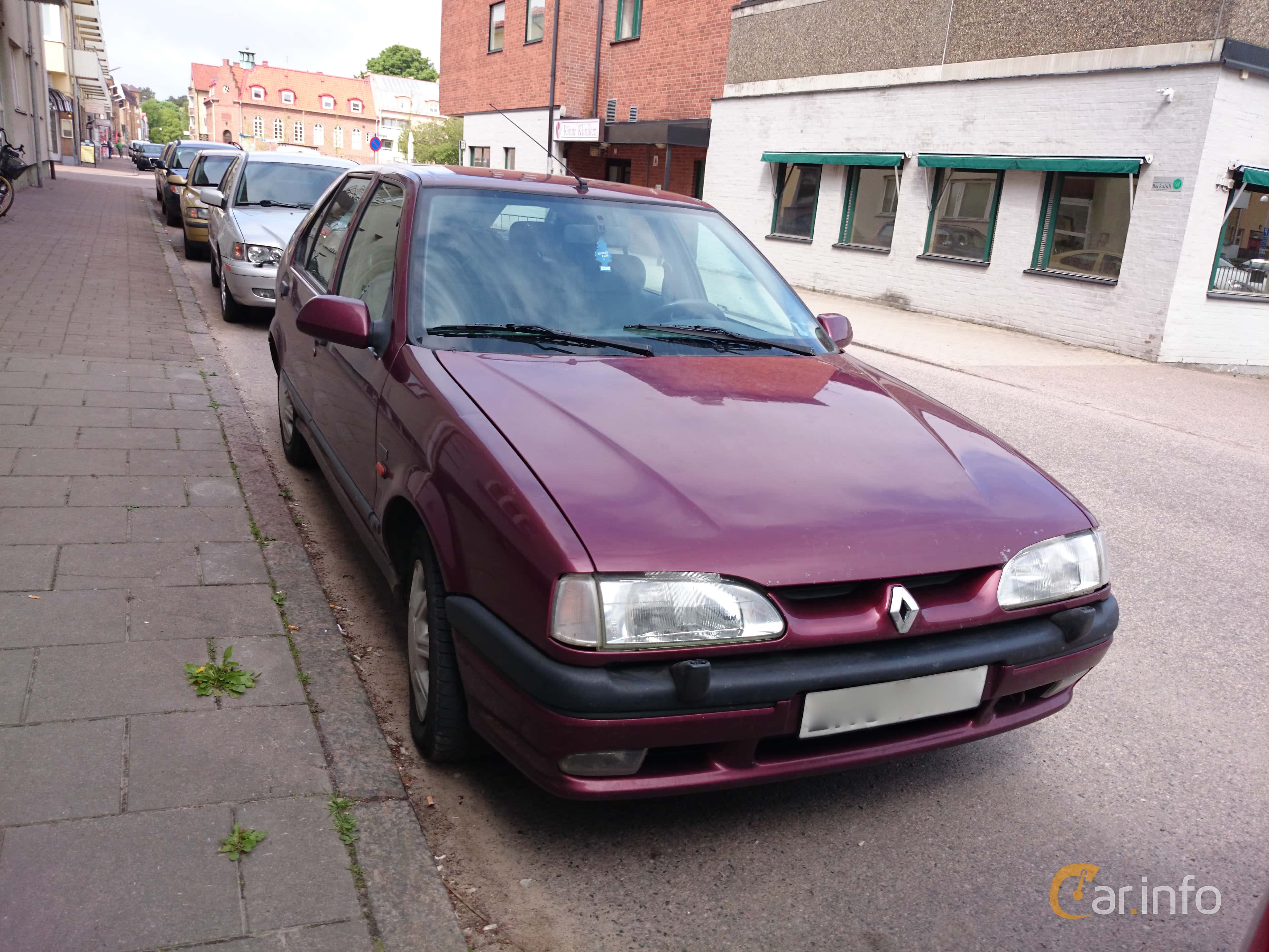 Renault 19 5-door 1.9 dT Manual, 90hp, 1992
