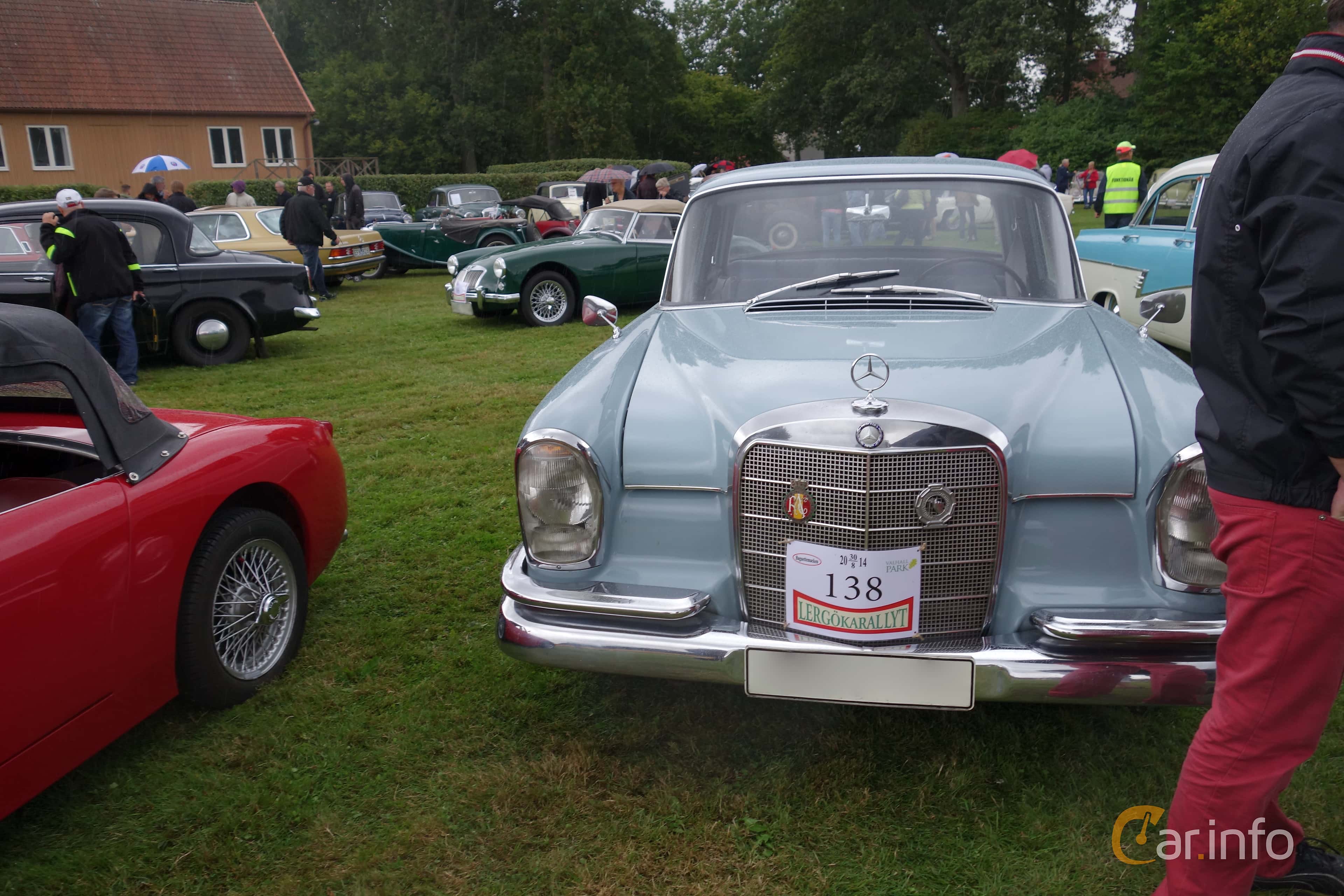 Mercedes-Benz 220 Sedan  Manual, 95hp, 1964