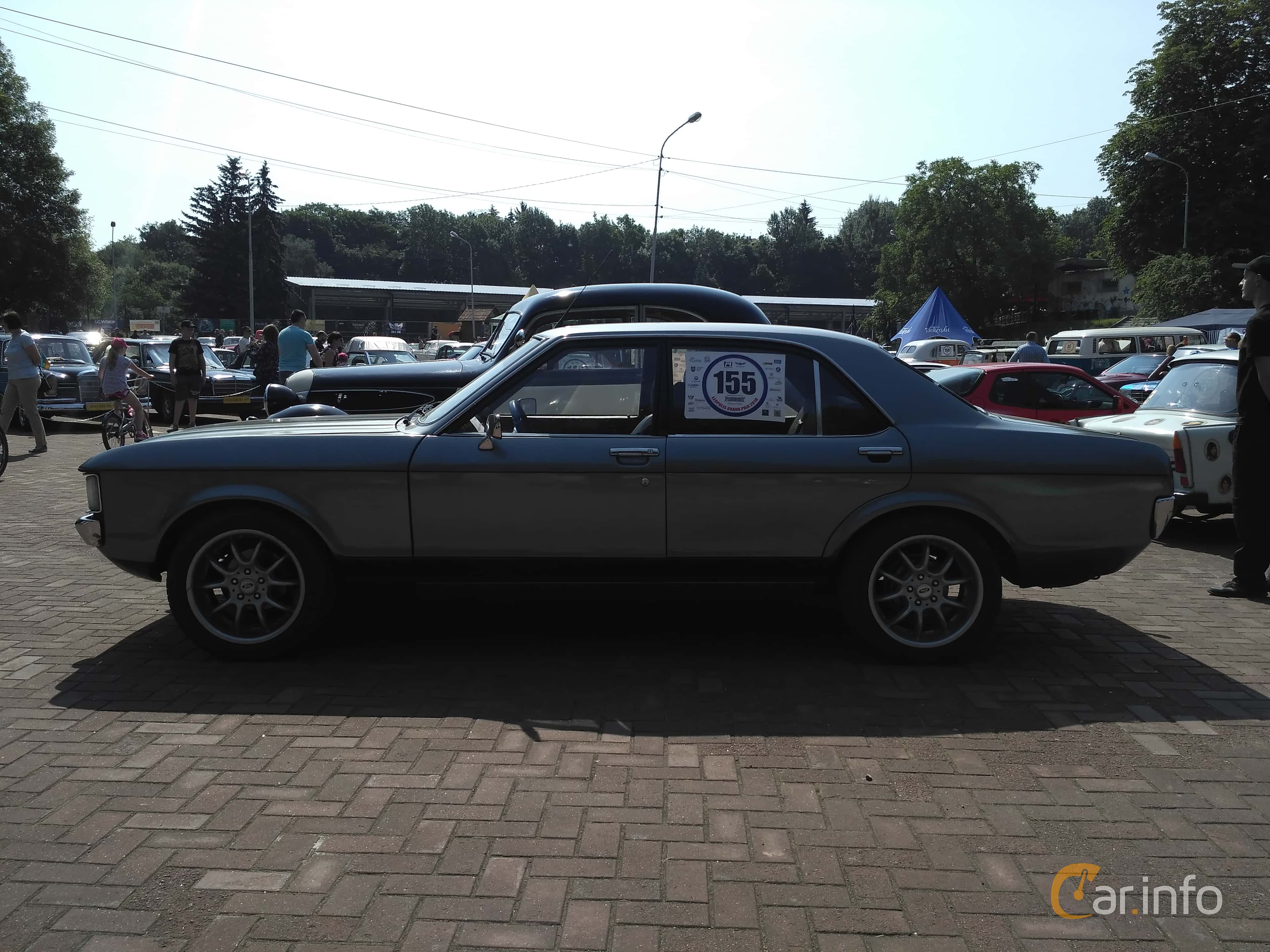 Ford Granada 4-door Sedan generation Mark I Facelift 2.3 V6 Manual, 4-speed