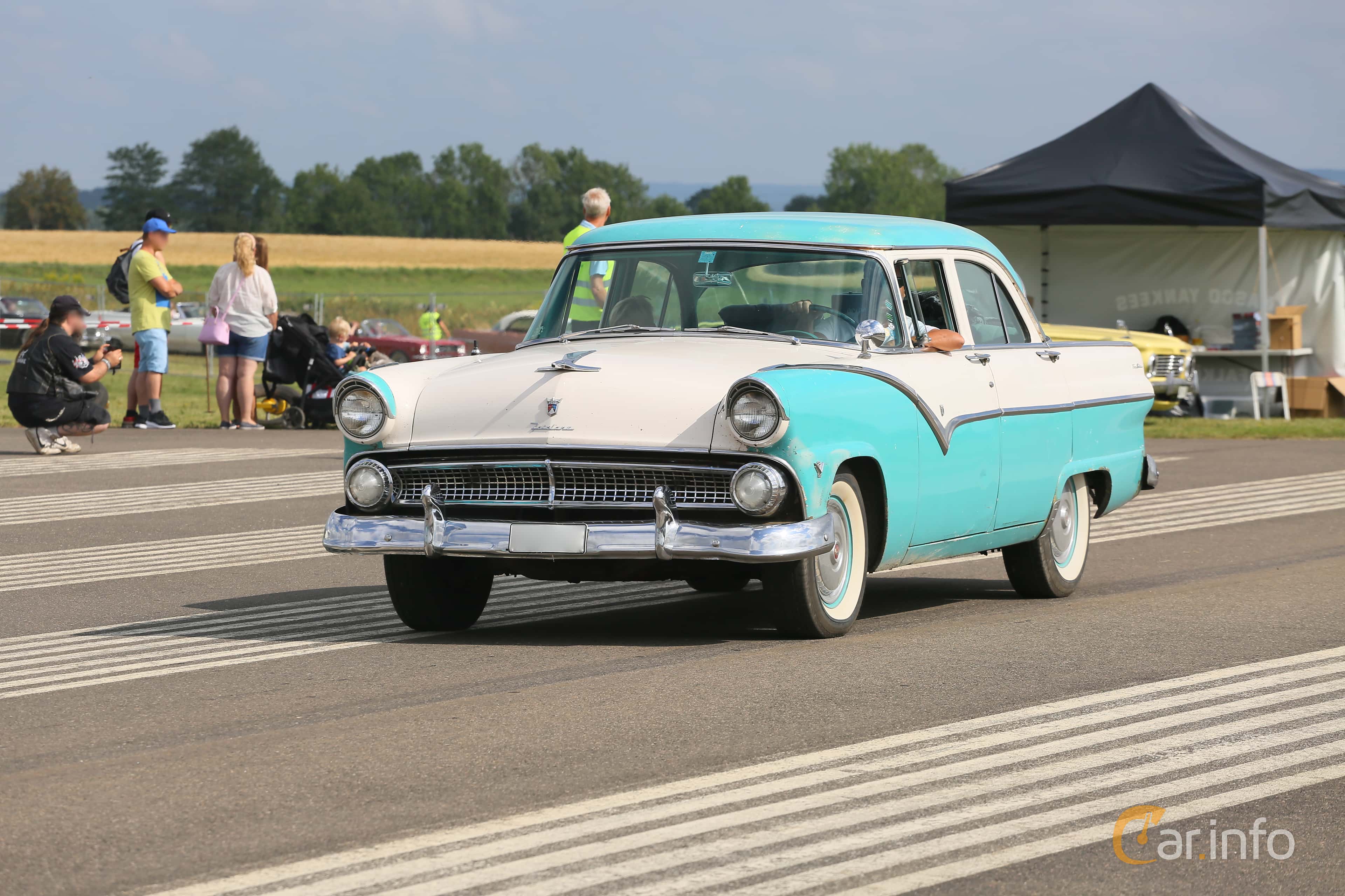 Ford Fairlane Town Sedan 4.5 V8 Automatic, 185hp, 1955