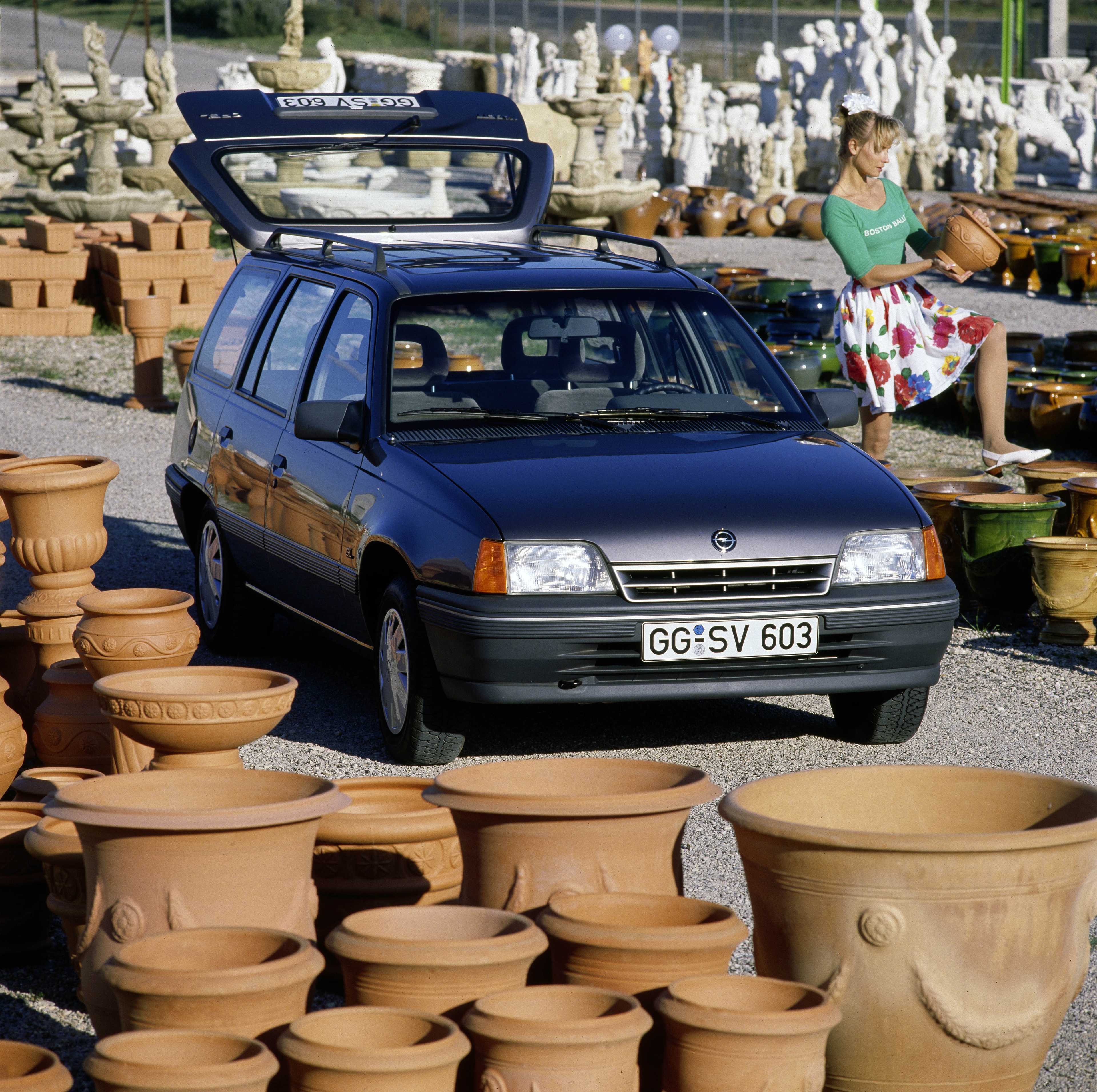 Opel Kadett 5-door Caravan 1.6 D 54hp, 1985